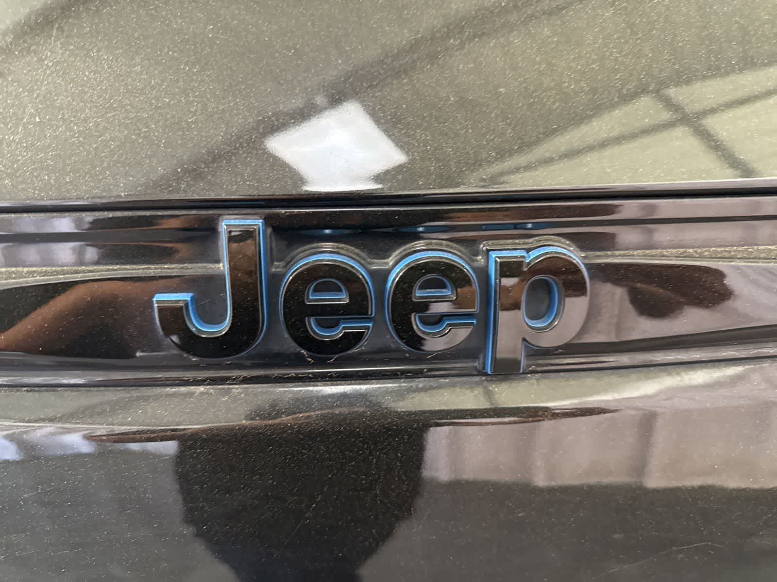 Thumbnail: 2023 Jeep Grand Cherokee - 6