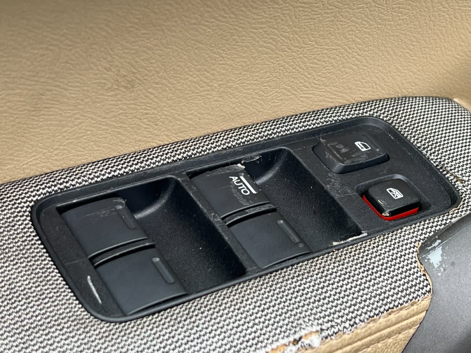 Thumbnail: 2010 Honda CR-V - 13