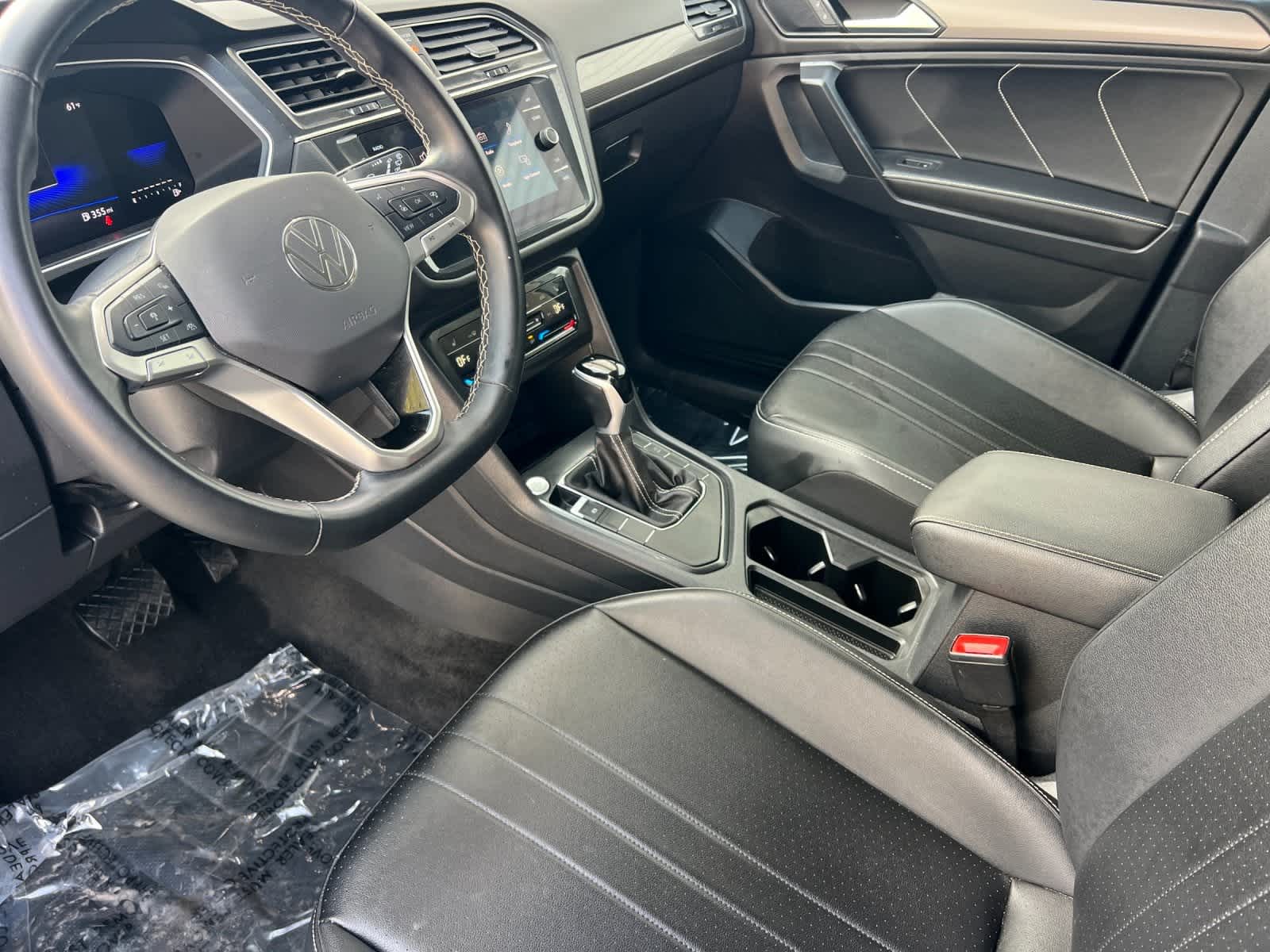 Thumbnail: 2024 Volkswagen Tiguan - 12