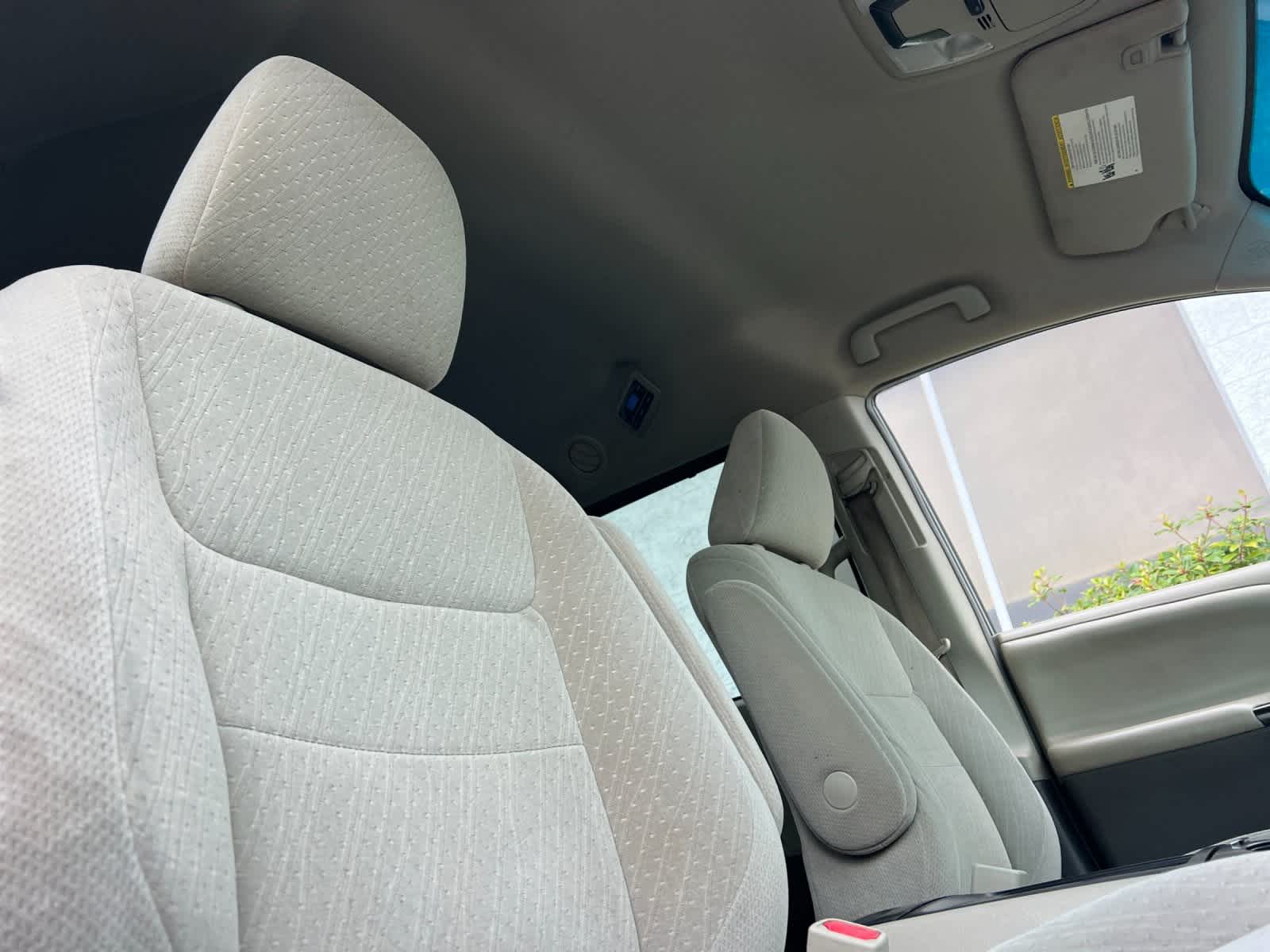 Thumbnail: 2017 Toyota Sienna - 18