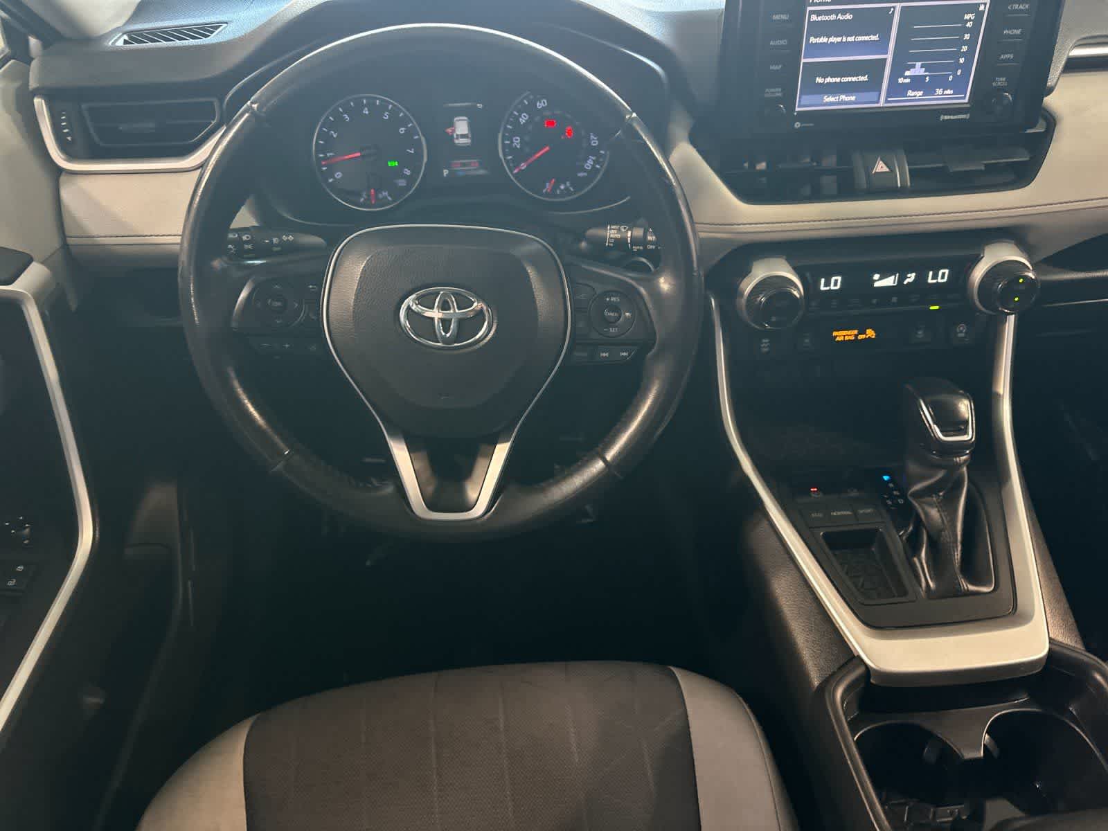 Thumbnail: 2020 Toyota RAV4 - 16