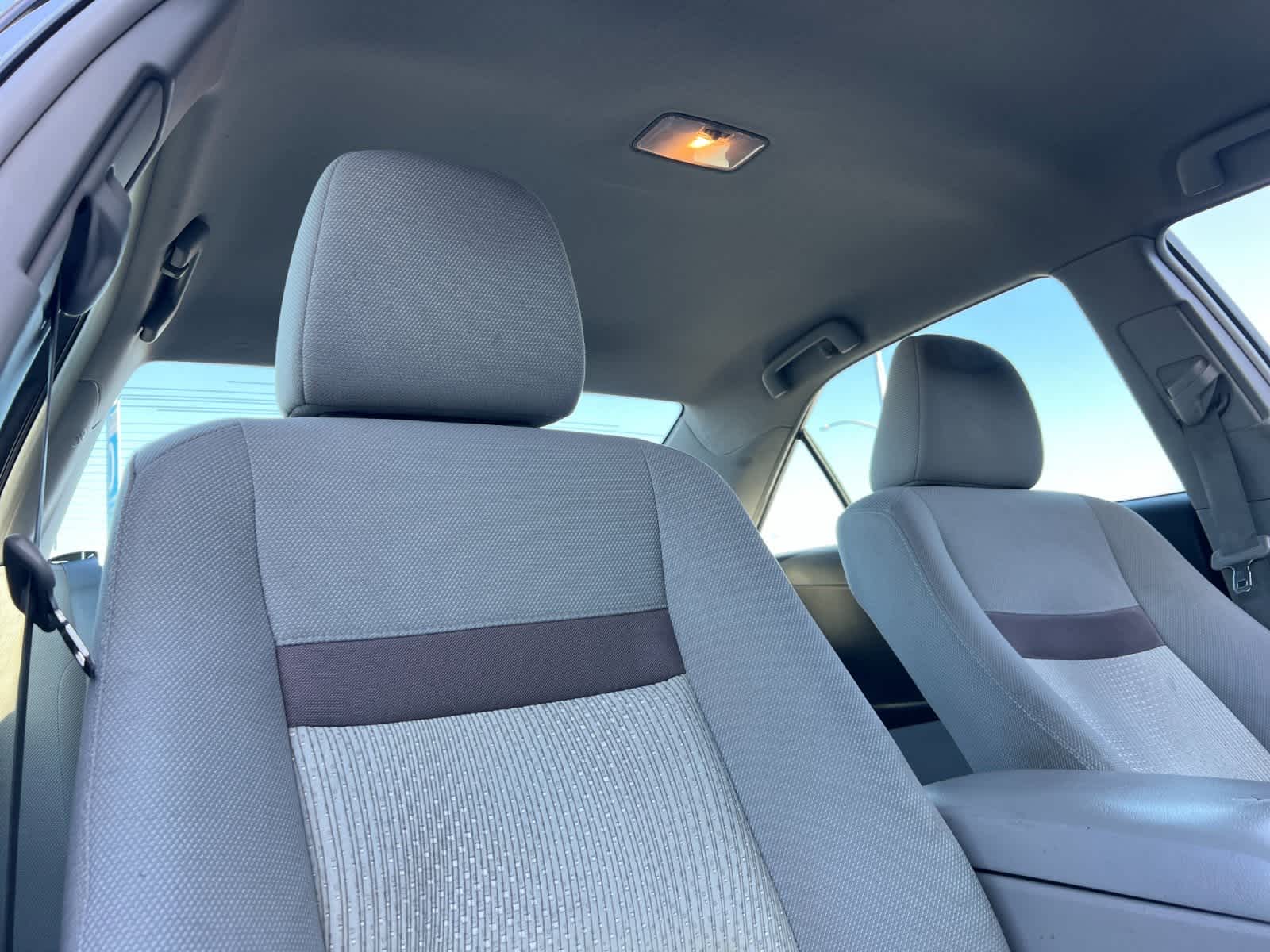 Thumbnail: 2012 Toyota Camry - 16