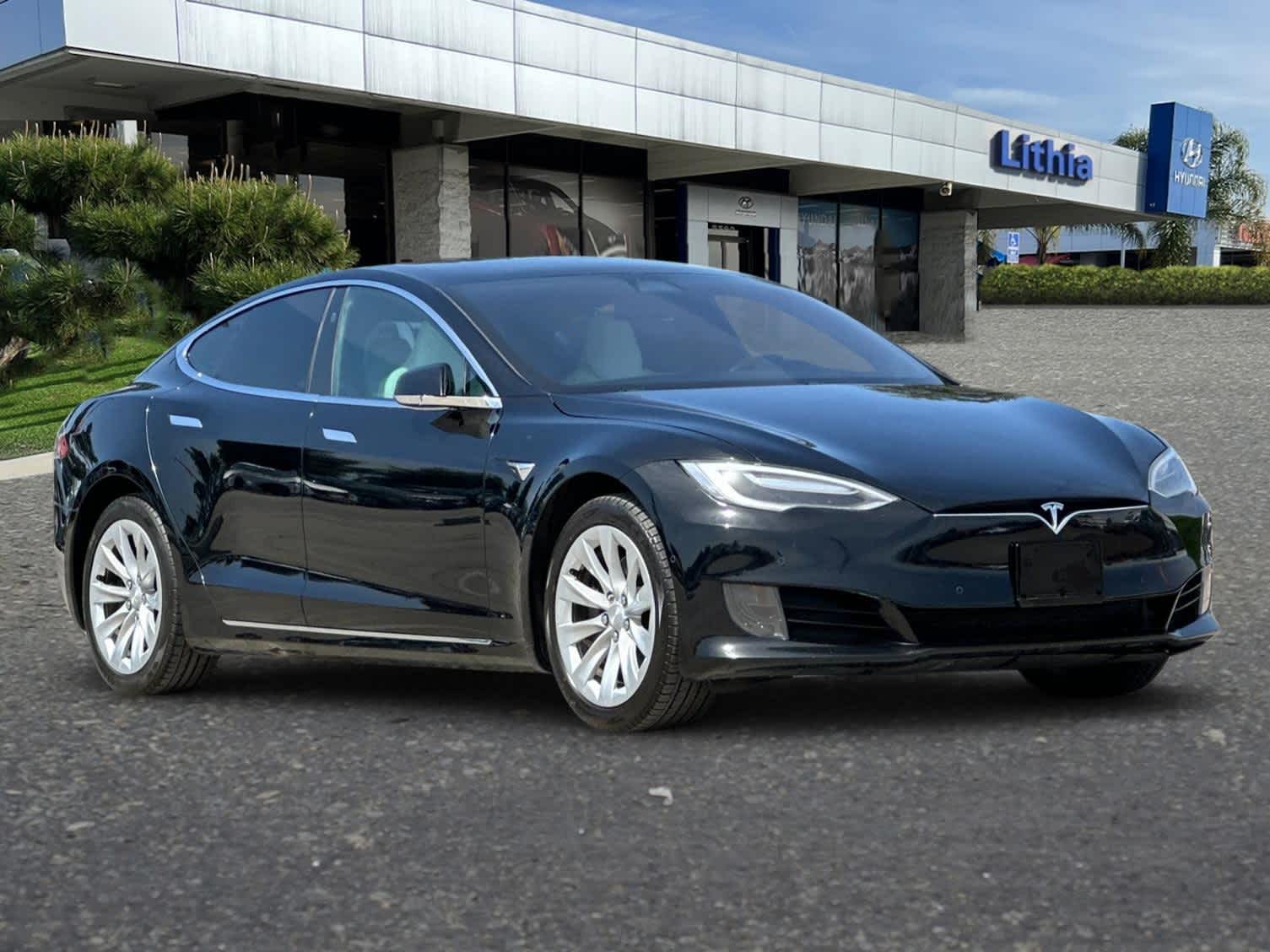 Thumbnail: 2017 Tesla Model S - 9