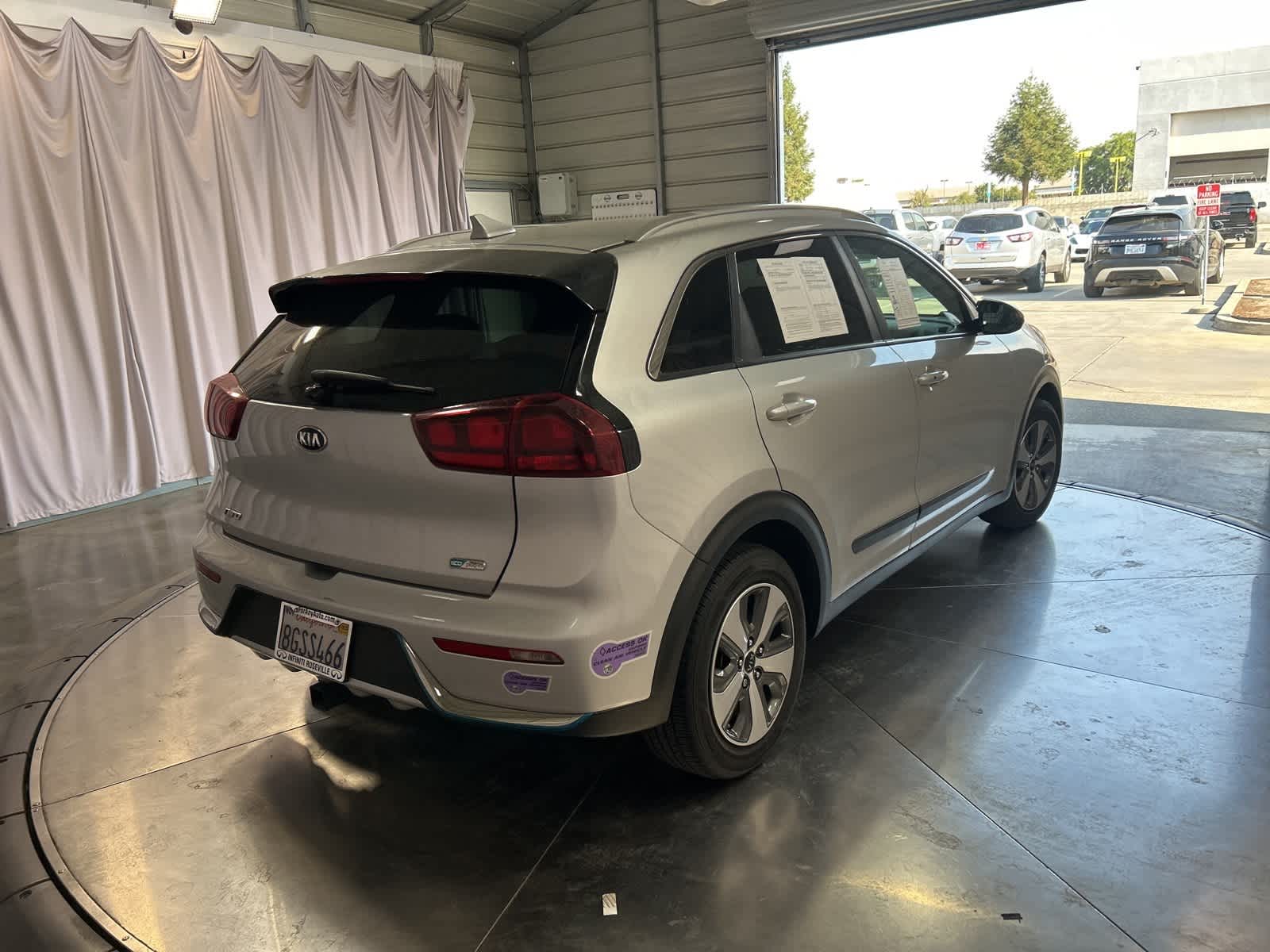 Thumbnail: 2019 Kia Niro - 8