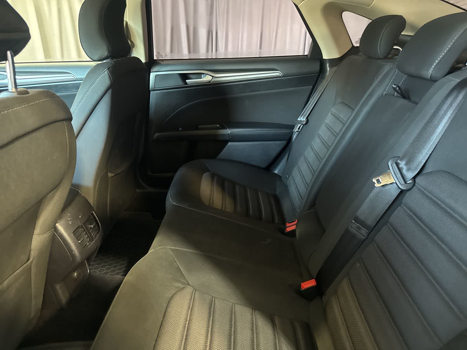 Thumbnail: 2017 Ford Fusion - 15