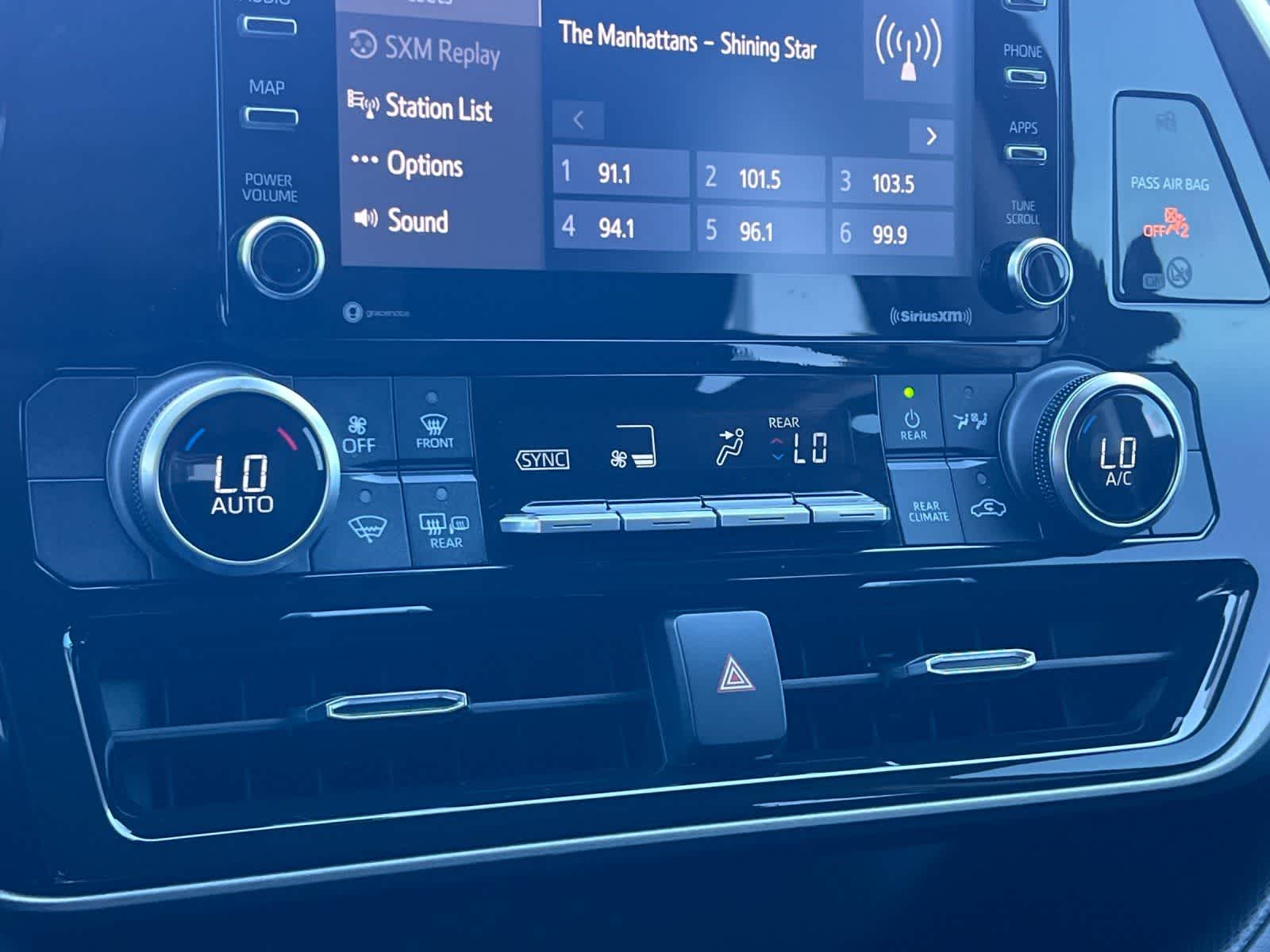 Thumbnail: 2021 Toyota Highlander - 22