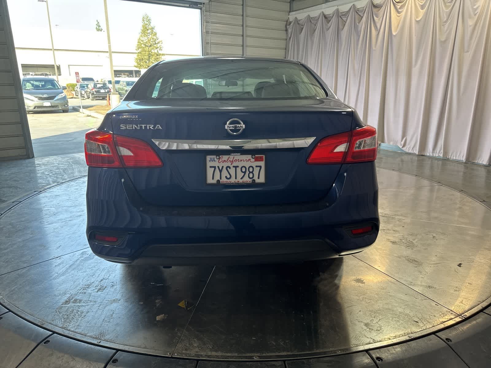 Thumbnail: 2017 Nissan Sentra - 6