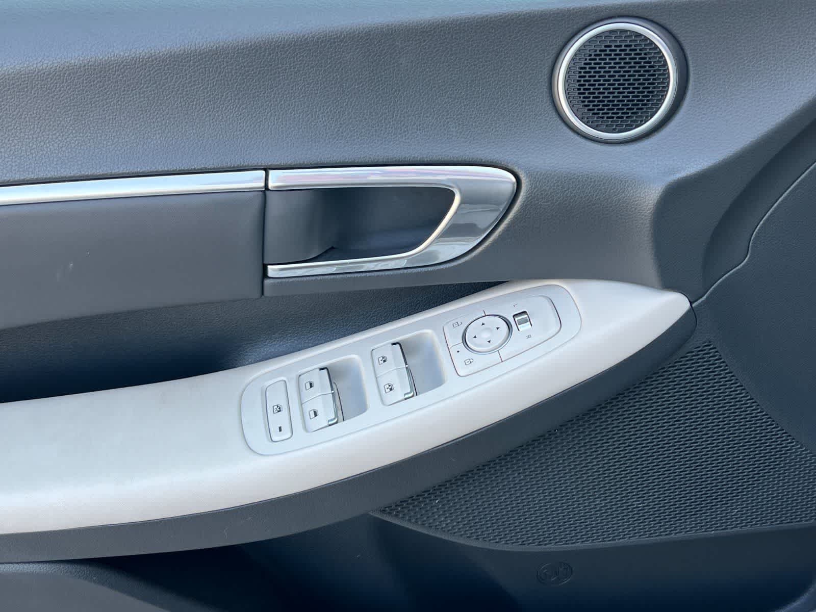 Thumbnail: 2023 Hyundai Sonata - 13