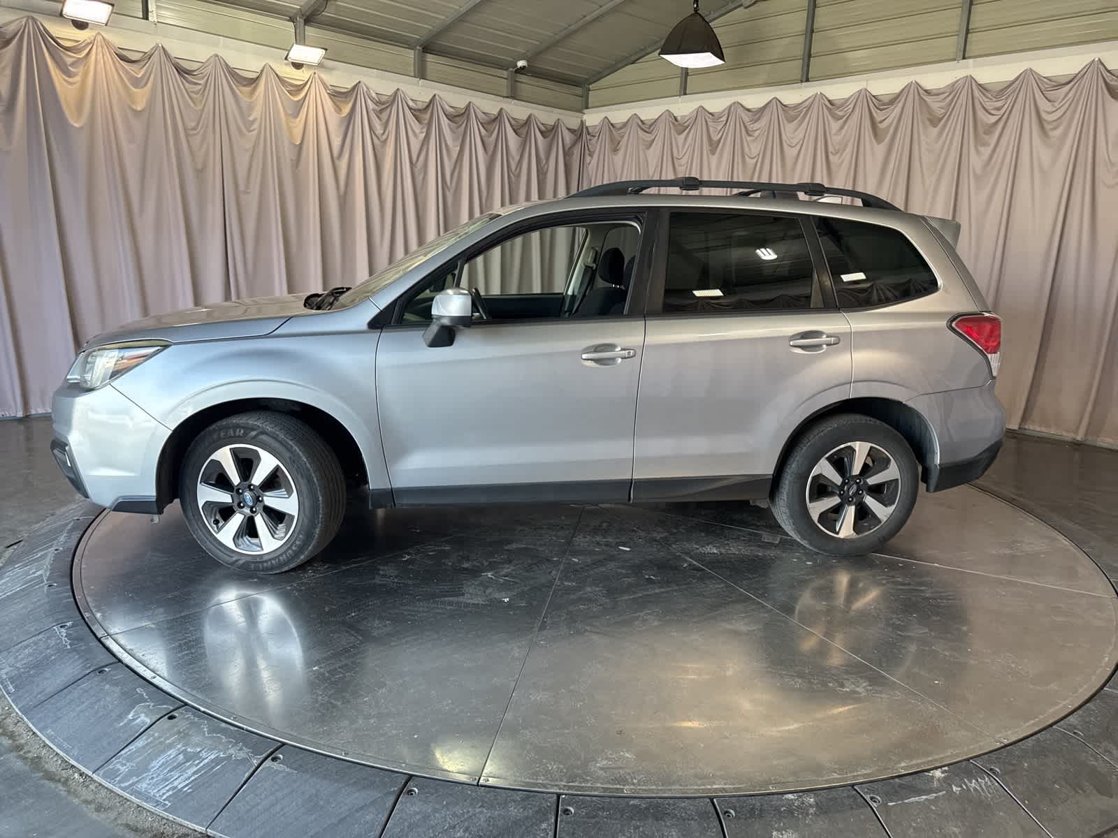Thumbnail: 2017 Subaru Forester - 8