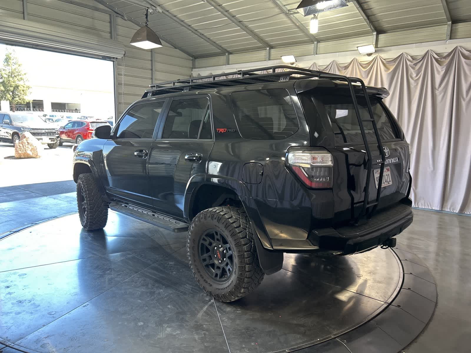 Thumbnail: 2015 Toyota 4Runner - 14