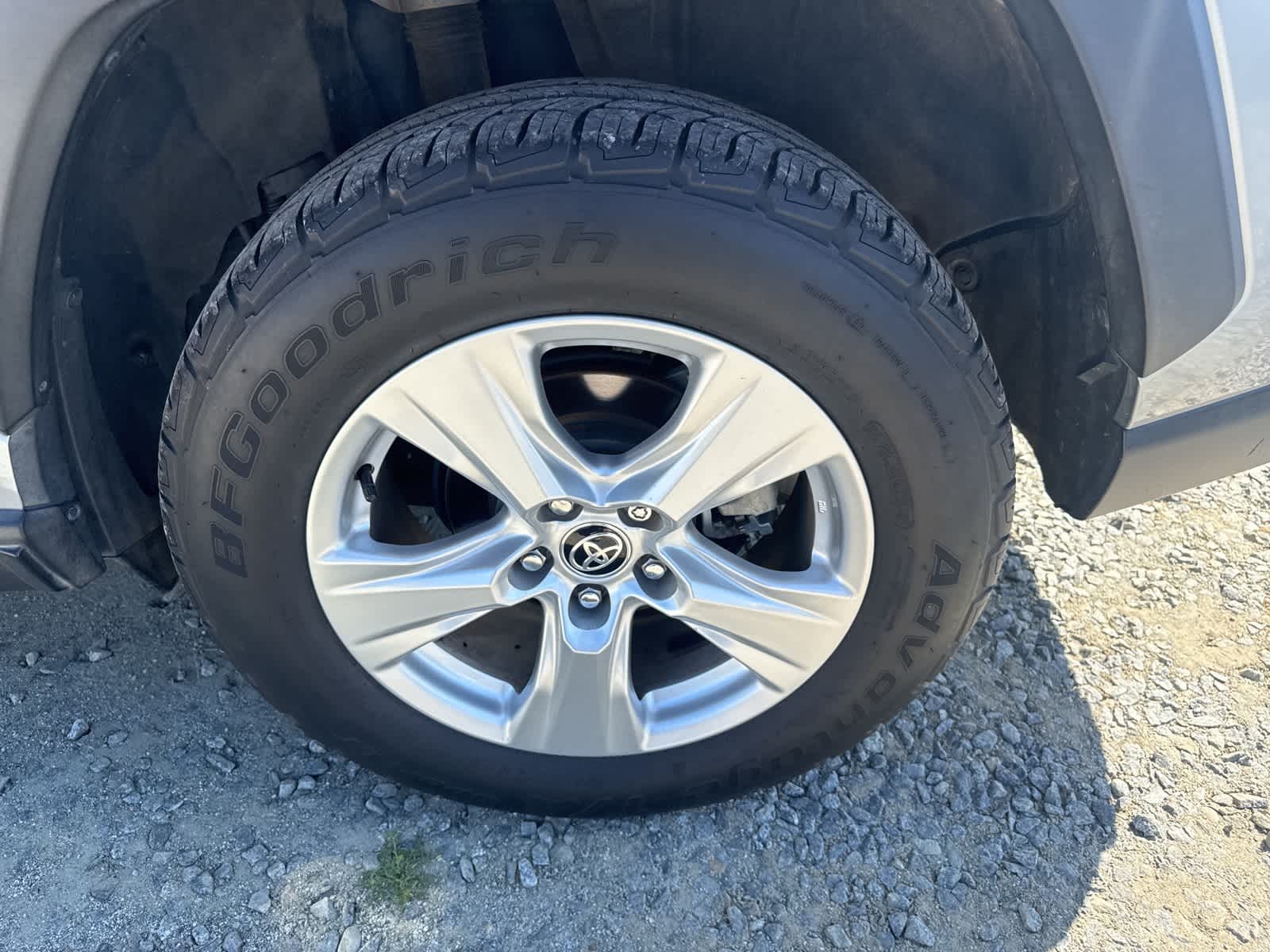 Thumbnail: 2020 Toyota RAV4 - 10