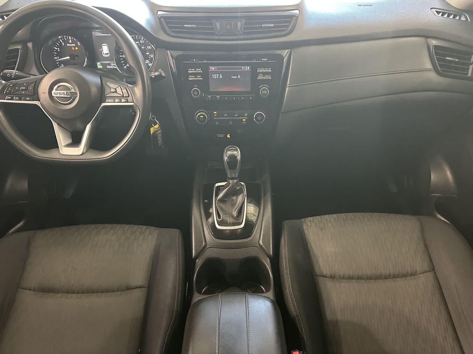 Thumbnail: 2017 Nissan Rogue - 4