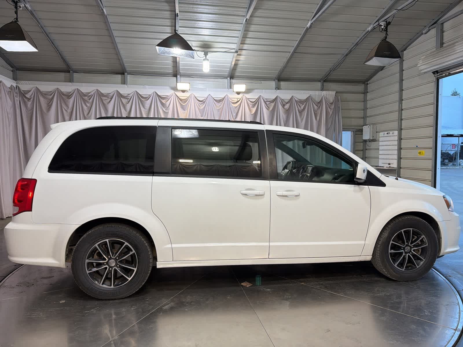 Thumbnail: 2019 Dodge Grand Caravan - 8