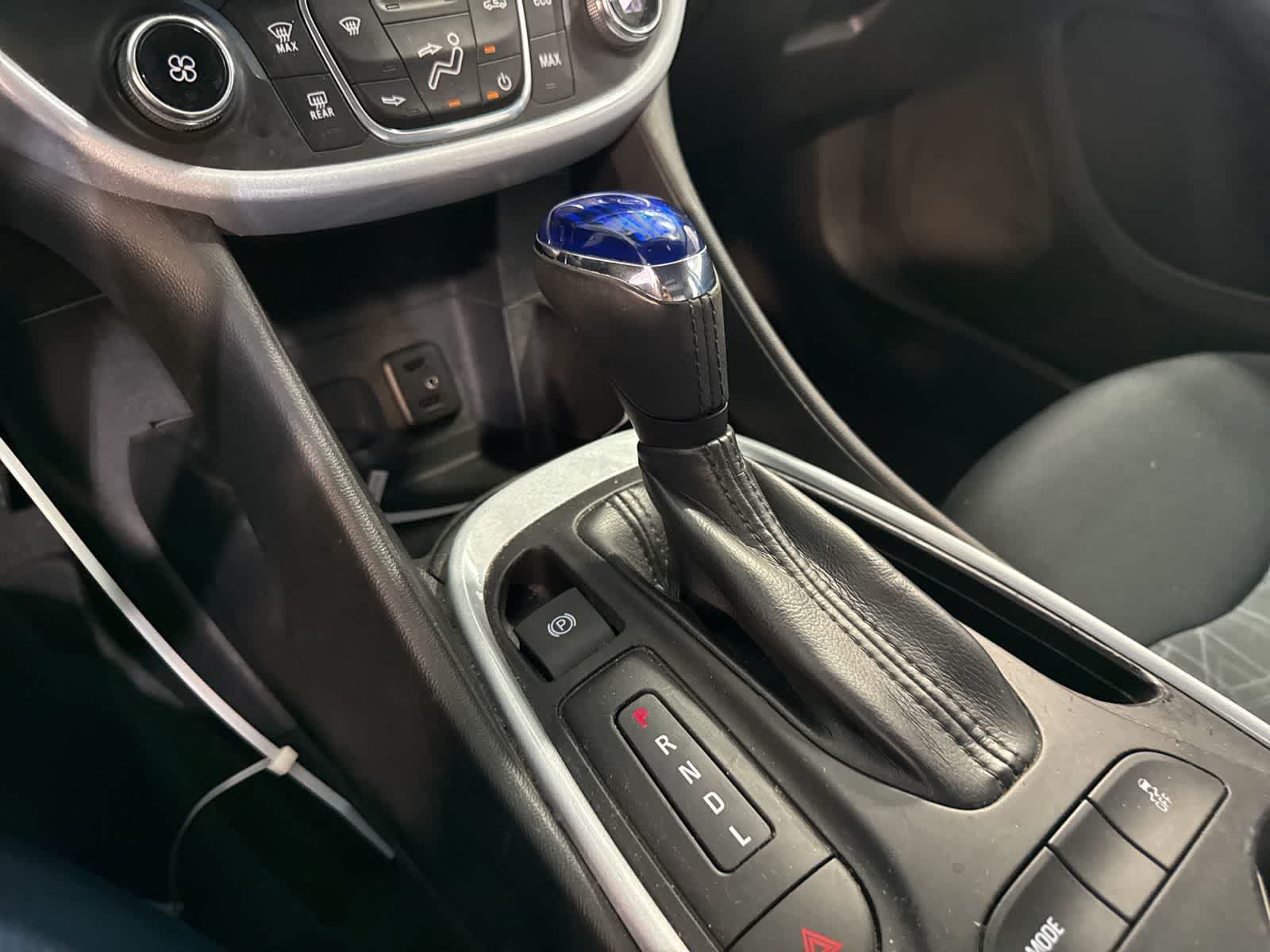 Thumbnail: 2017 Chevrolet Volt - 24