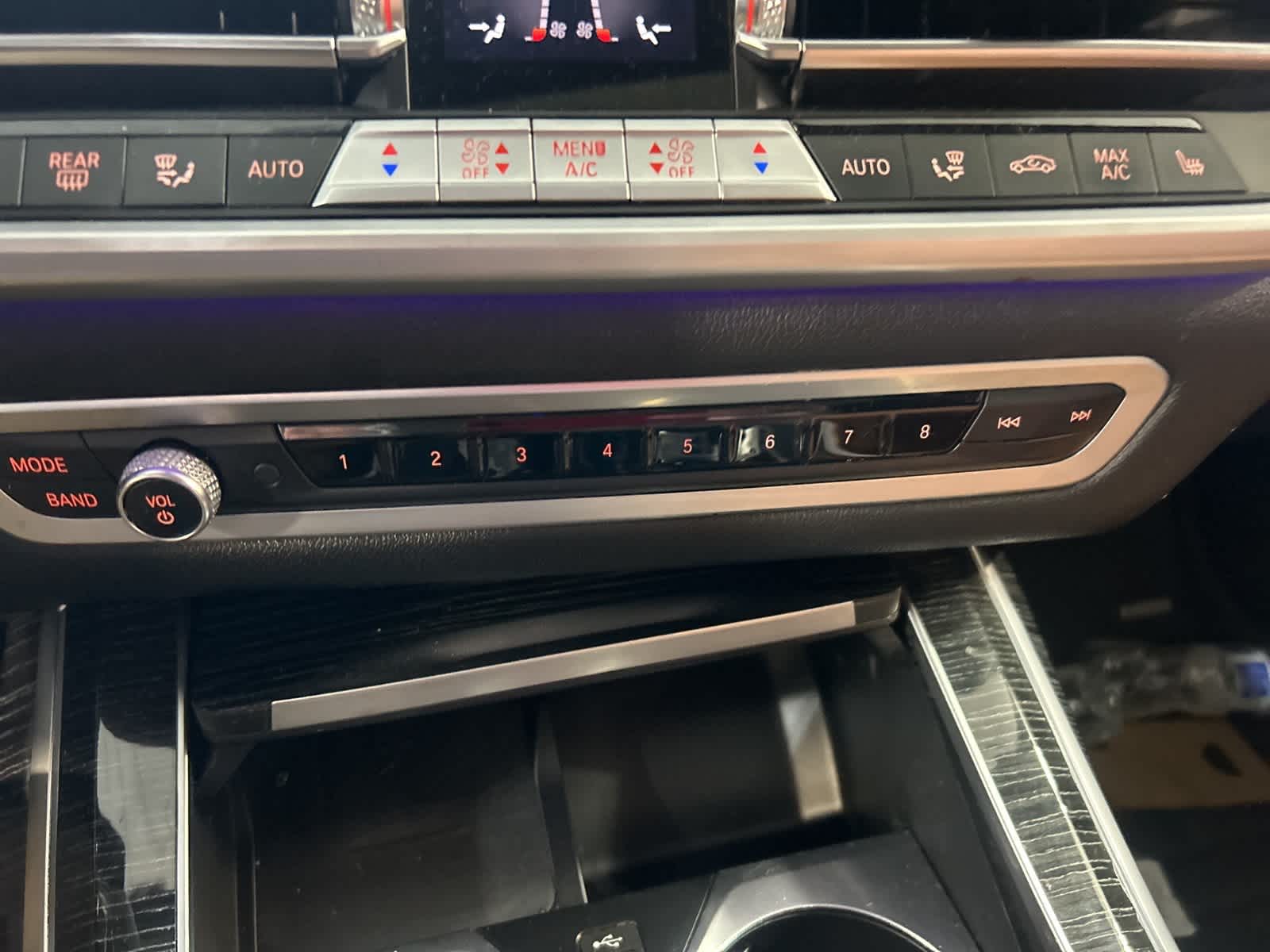 Thumbnail: 2022 BMW X7 - 29