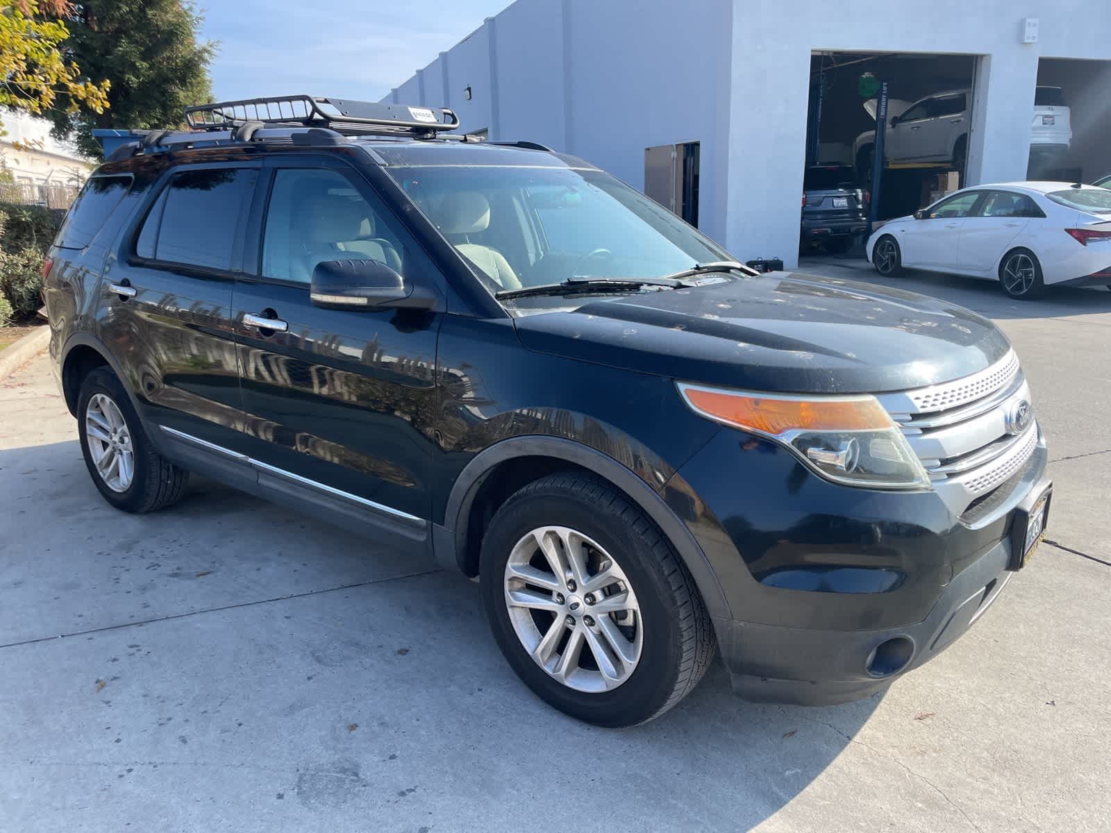 Thumbnail: 2013 Ford Explorer - 3