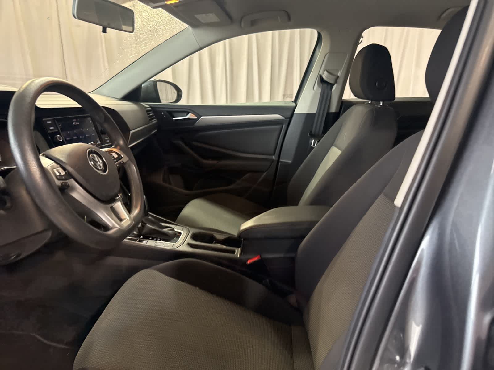 Thumbnail: 2019 Volkswagen Jetta - 17