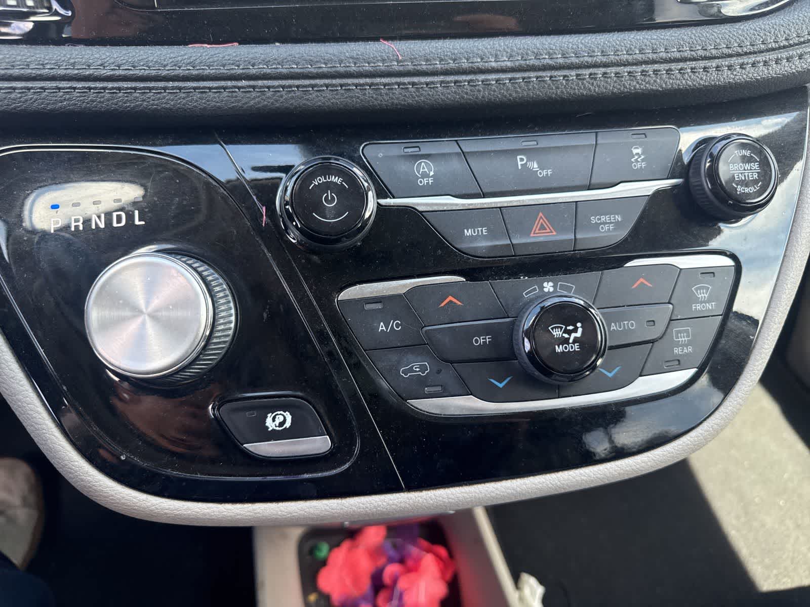 Thumbnail: 2020 Chrysler Pacifica - 26