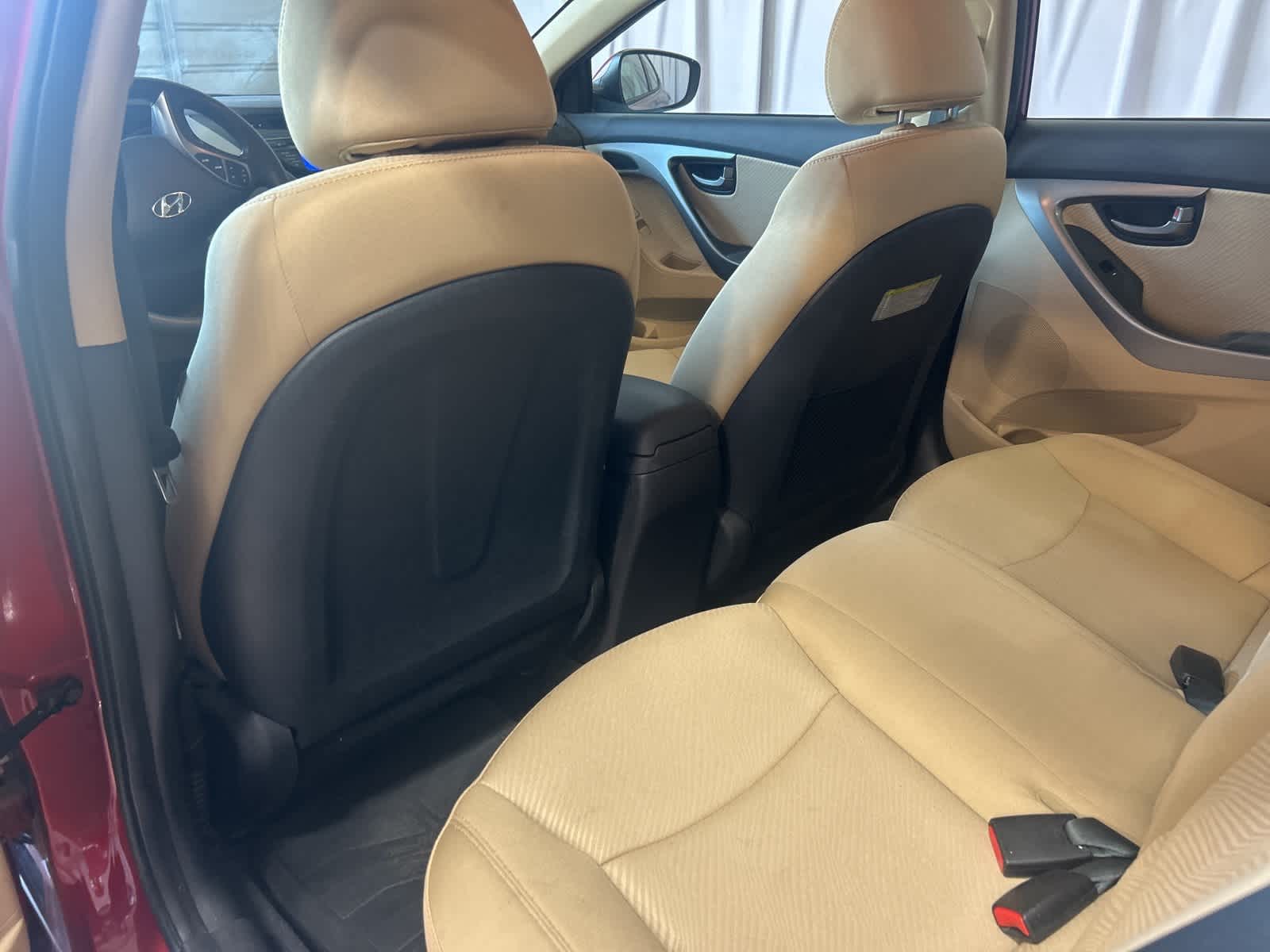 Thumbnail: 2013 Hyundai Elantra - 18