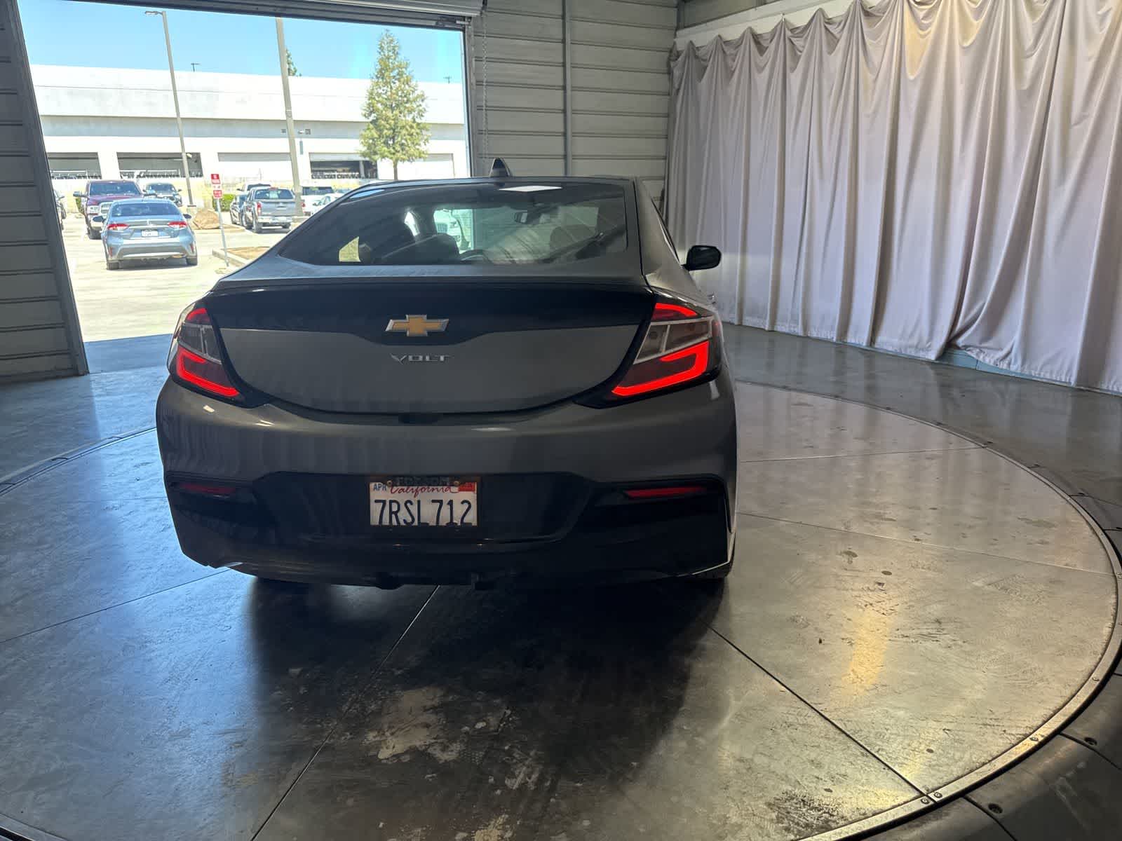 Thumbnail: 2017 Chevrolet Volt - 5