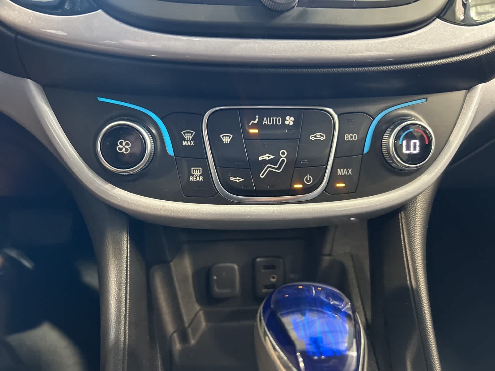 Thumbnail: 2017 Chevrolet Volt - 28