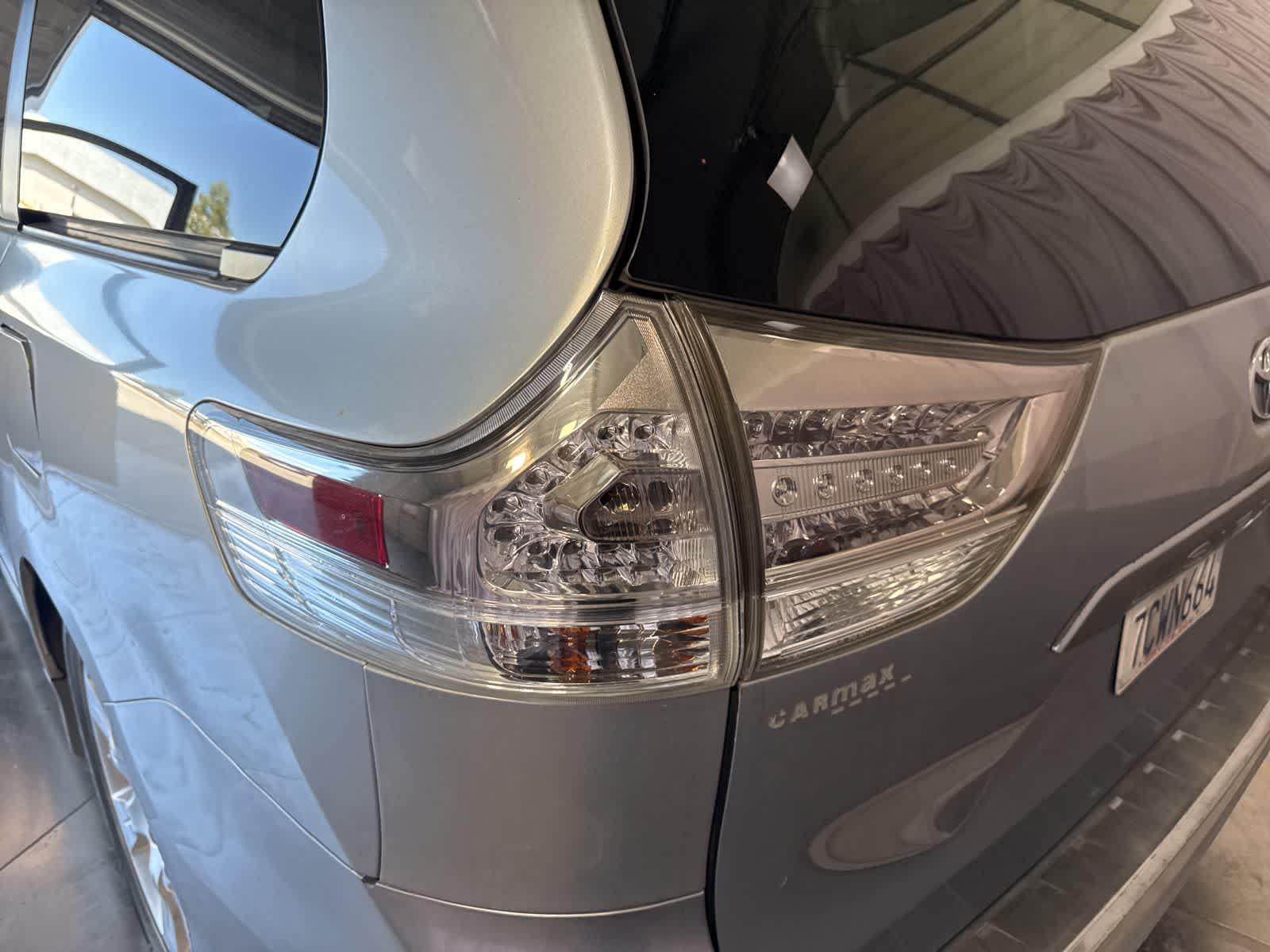 Thumbnail: 2014 Toyota Sienna - 12
