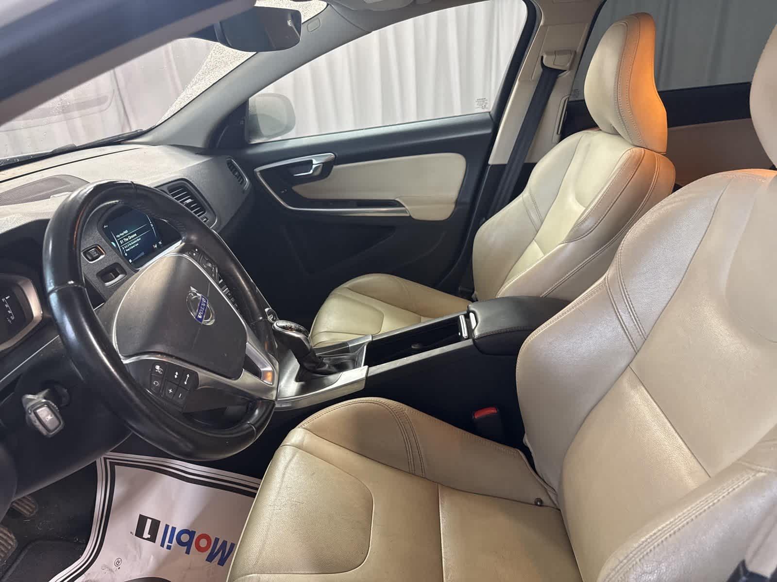 Thumbnail: 2015 Volvo S60 - 19