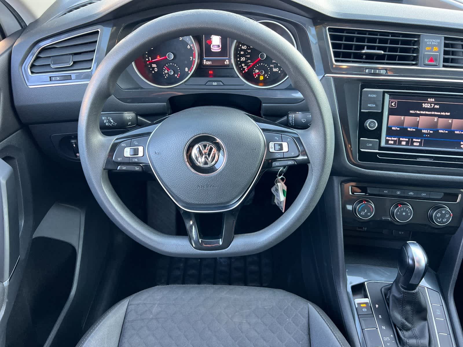 Thumbnail: 2018 Volkswagen Tiguan - 15