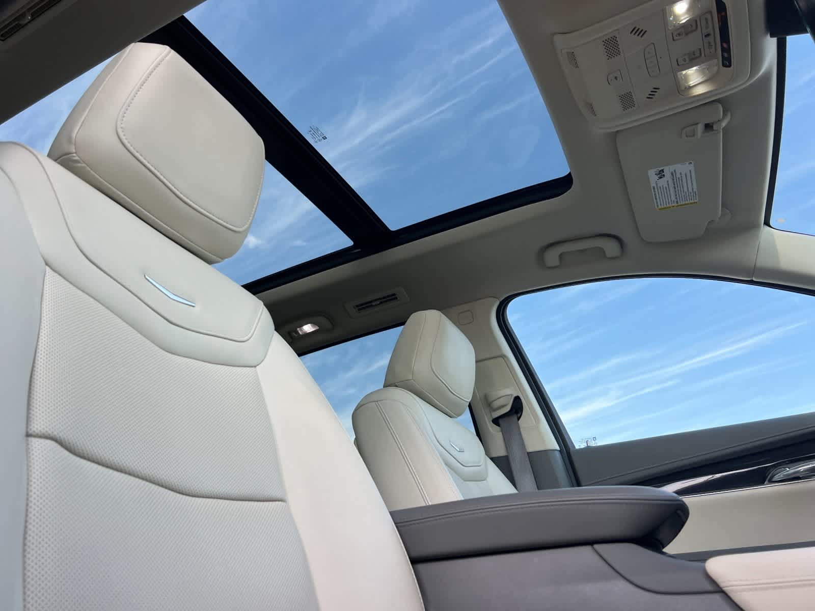 Thumbnail: 2022 Cadillac XT6 - 18