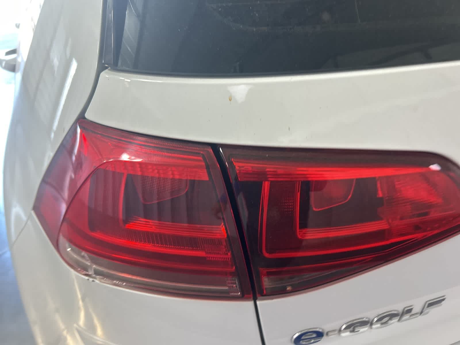 Thumbnail: 2016 Volkswagen e-Golf - 13