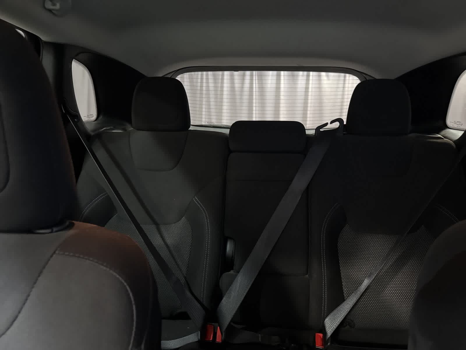 Thumbnail: 2019 Jeep Cherokee - 18