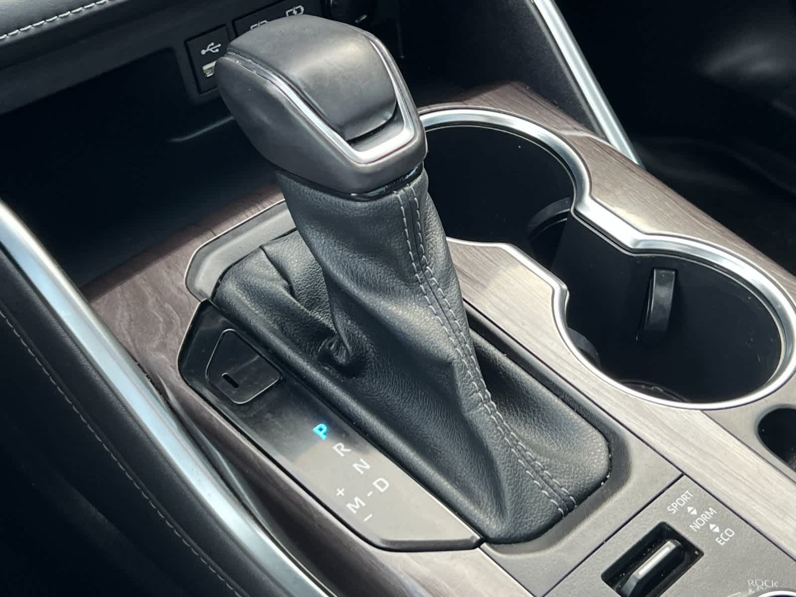 Thumbnail: 2022 Toyota Highlander - 23