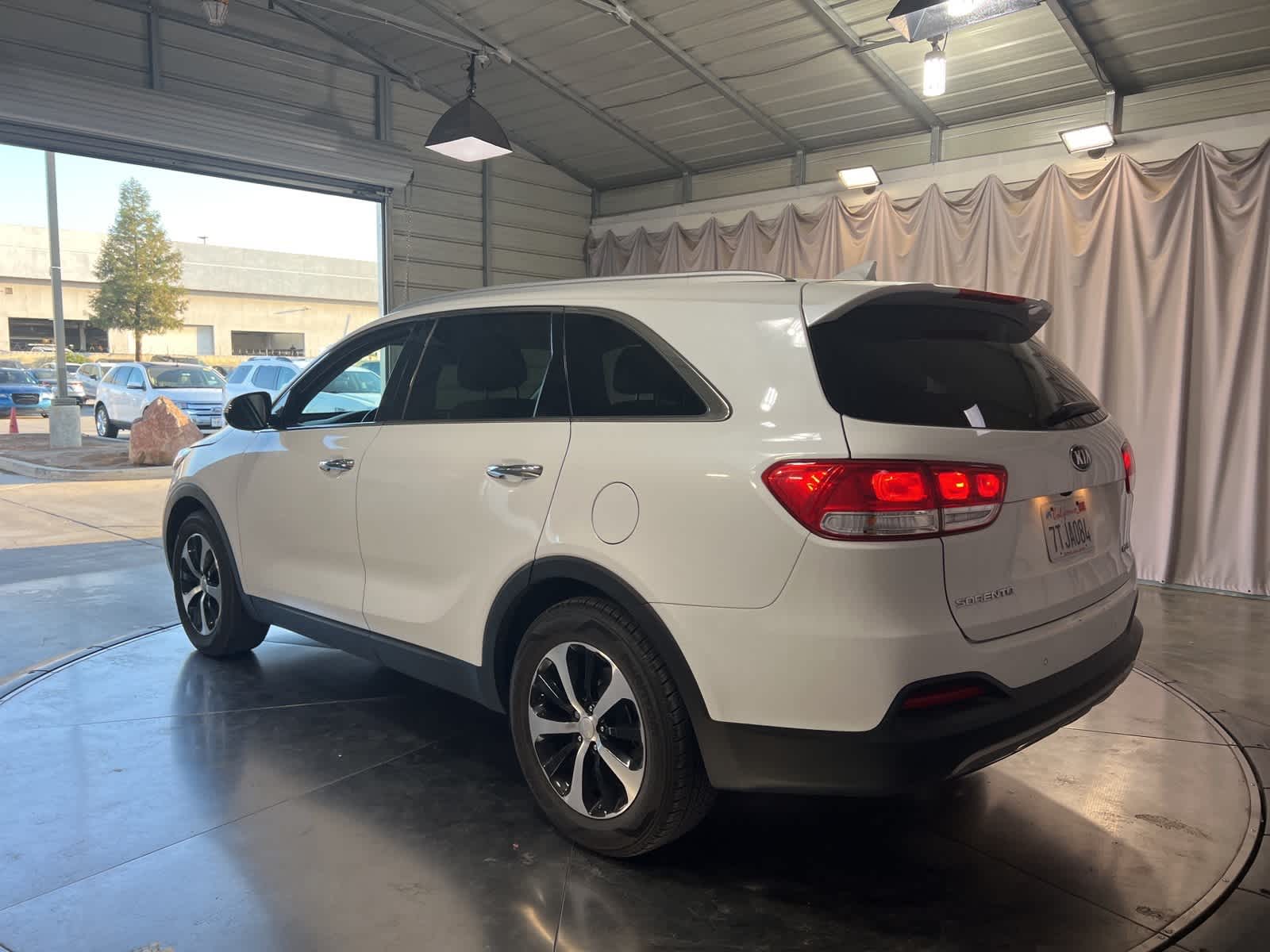 Thumbnail: 2016 Kia Sorento - 5