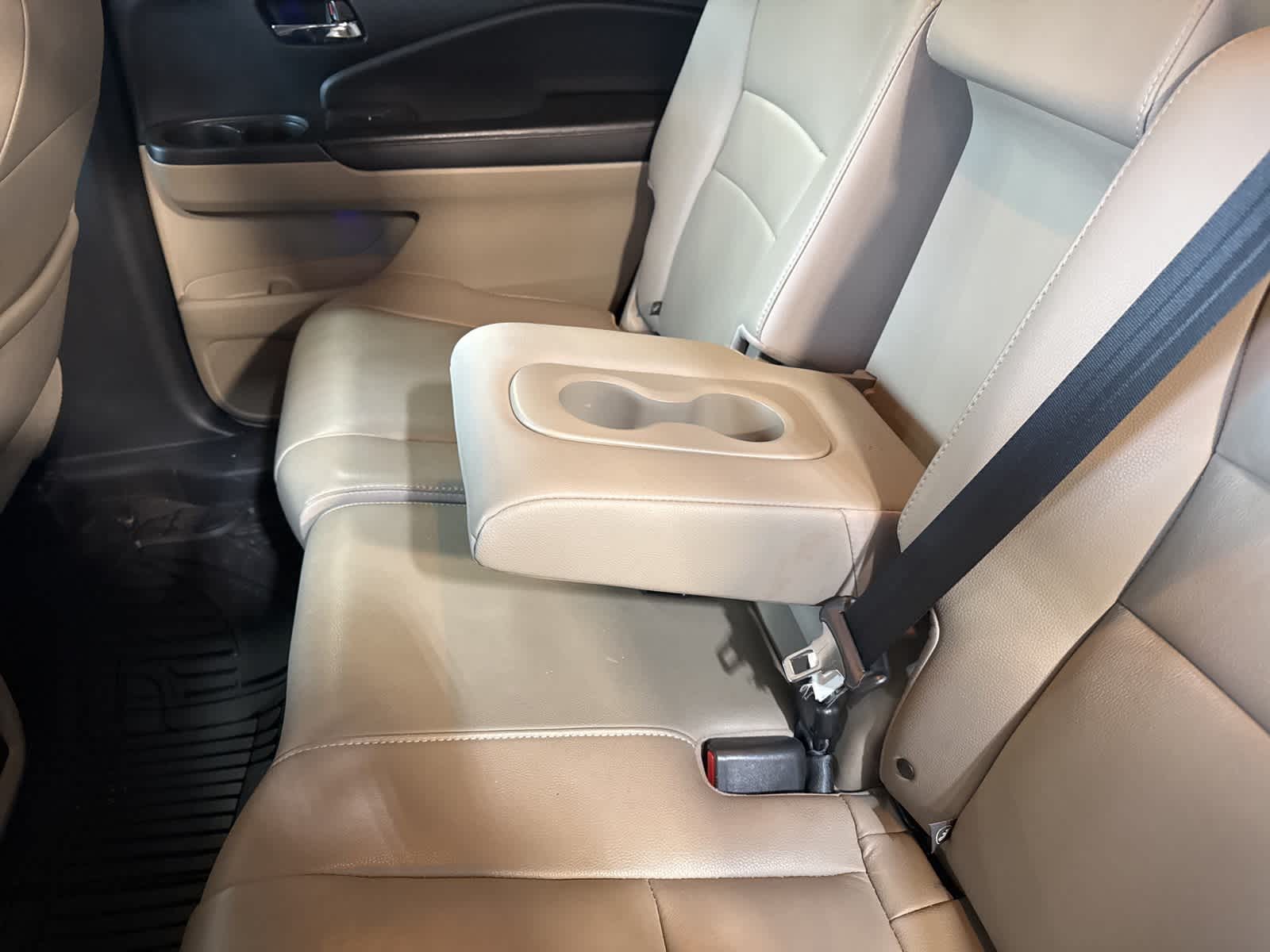 Thumbnail: 2016 Honda Pilot - 12