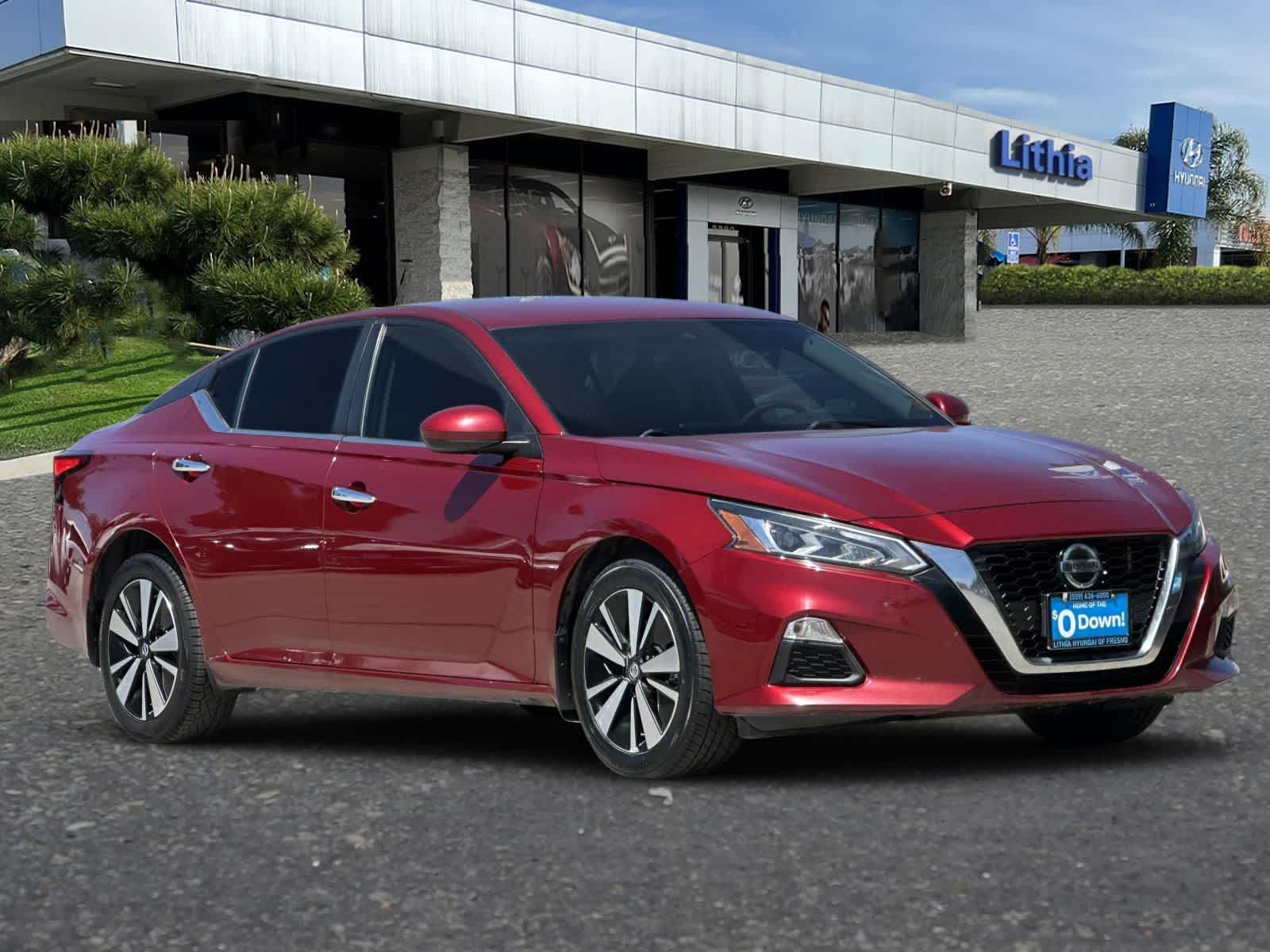 Thumbnail: 2022 Nissan Altima - 10