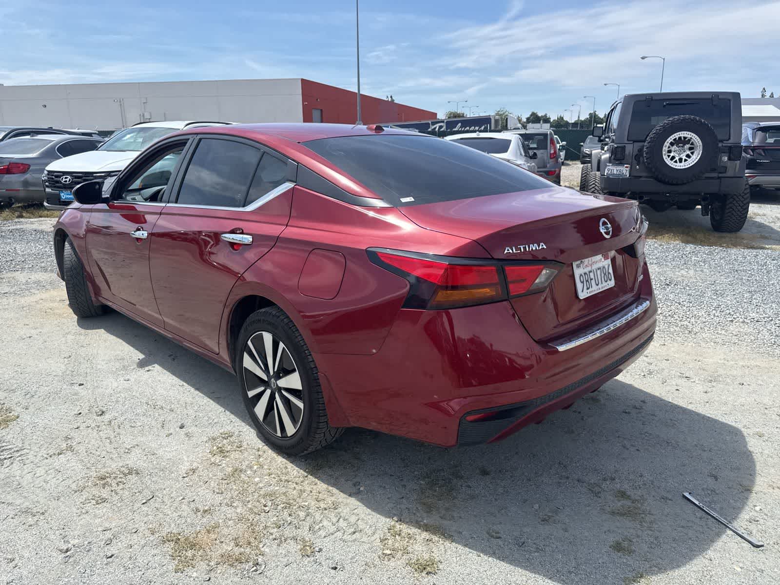 2022 Nissan Altima 2.5 SV photo 5