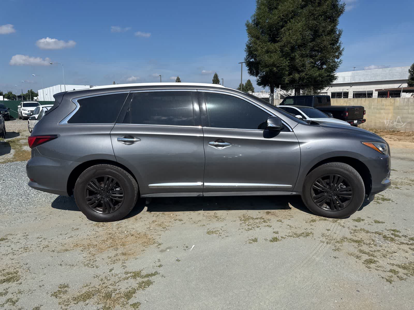 Thumbnail: 2019 INFINITI QX60 - 4