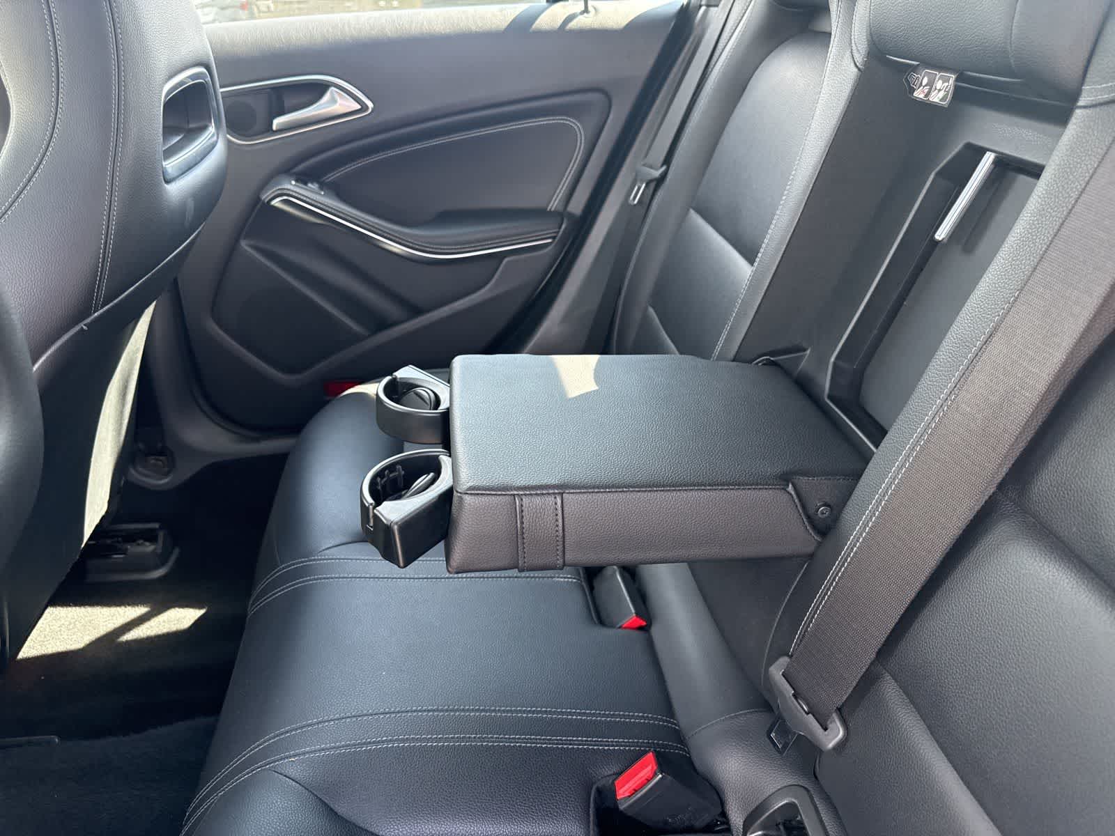 Thumbnail: 2019 Mercedes-Benz CLA - 18