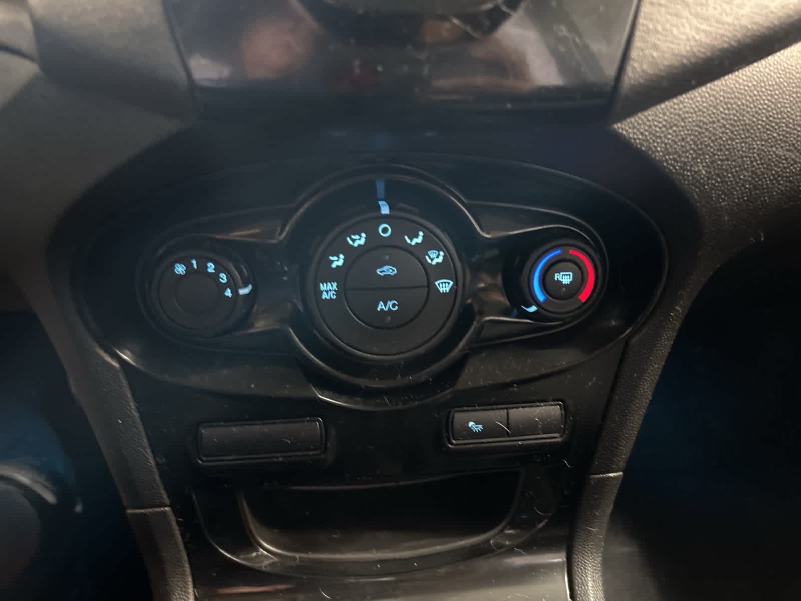 Thumbnail: 2019 Ford Fiesta - 29