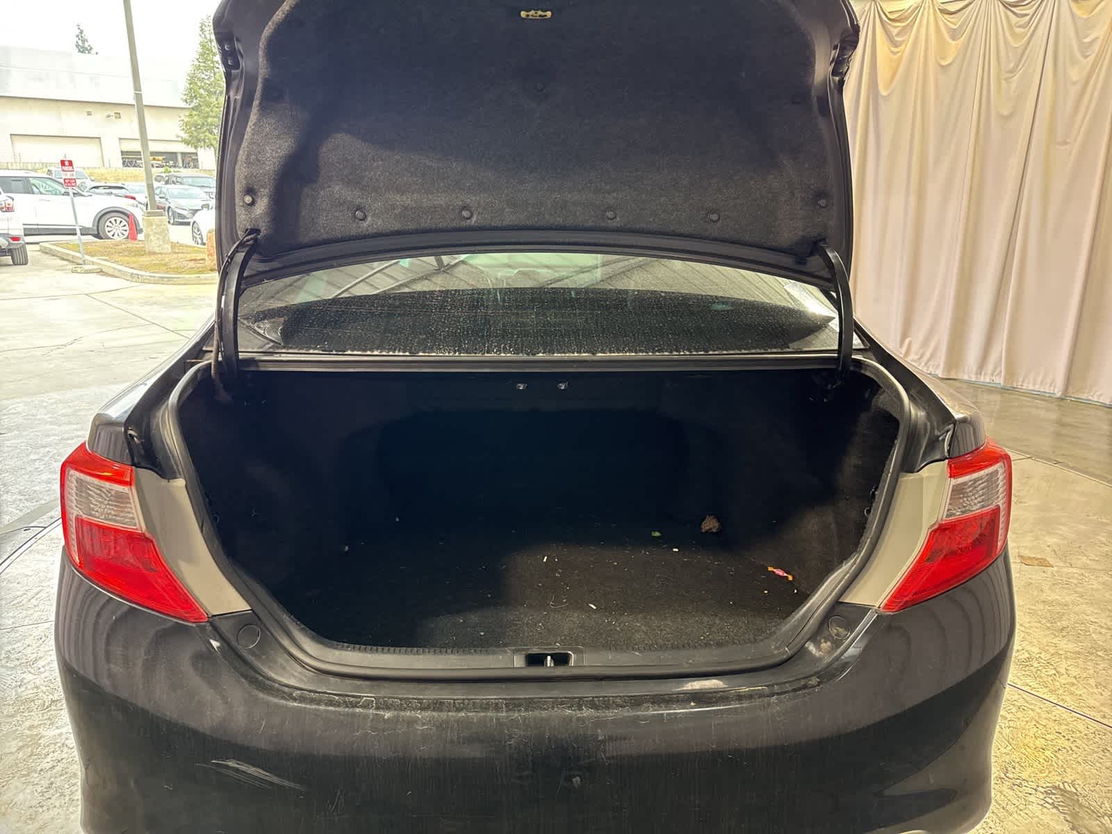 Thumbnail: 2014 Toyota Camry - 10