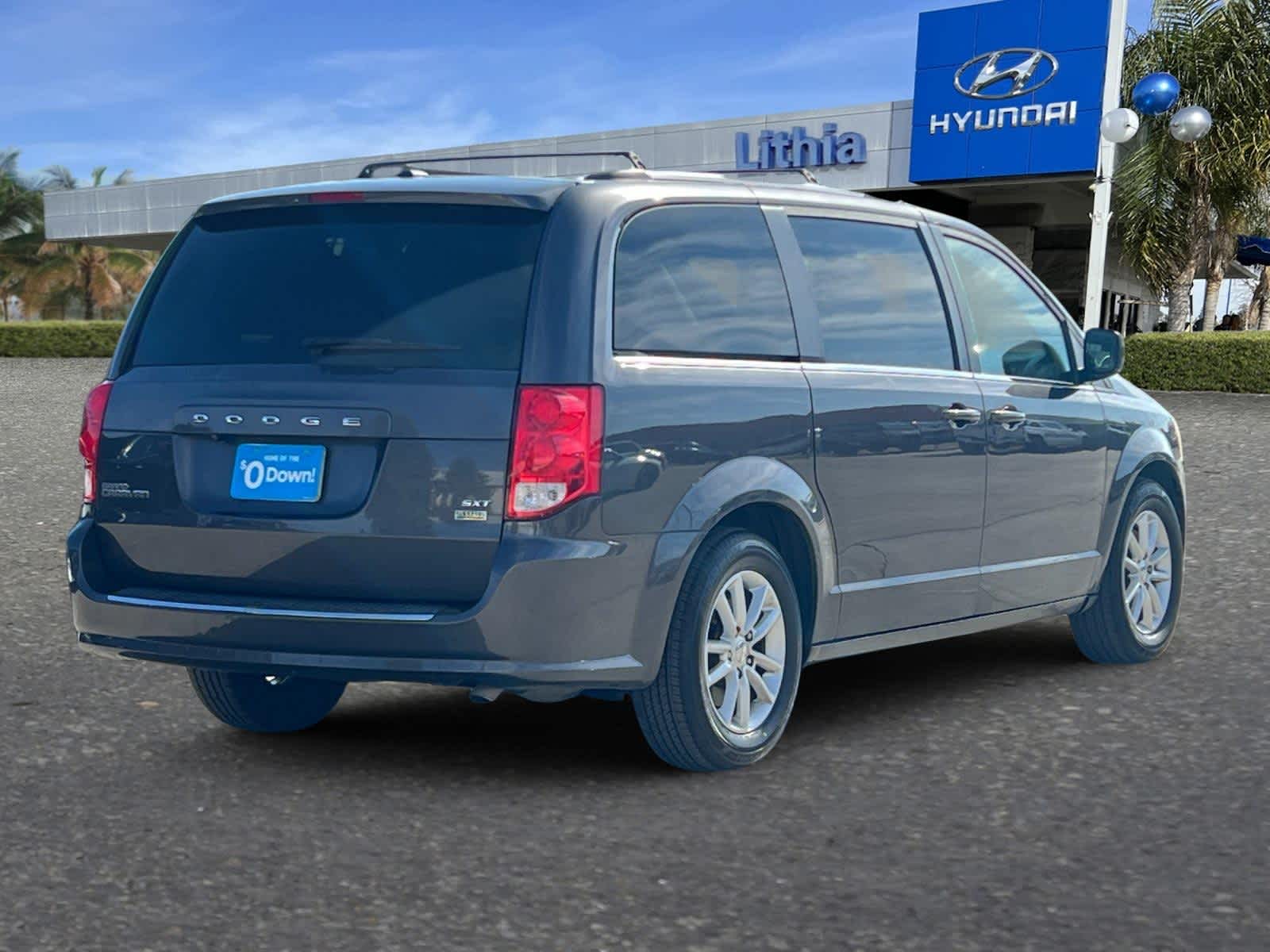 Thumbnail: 2019 Dodge Grand Caravan - 2