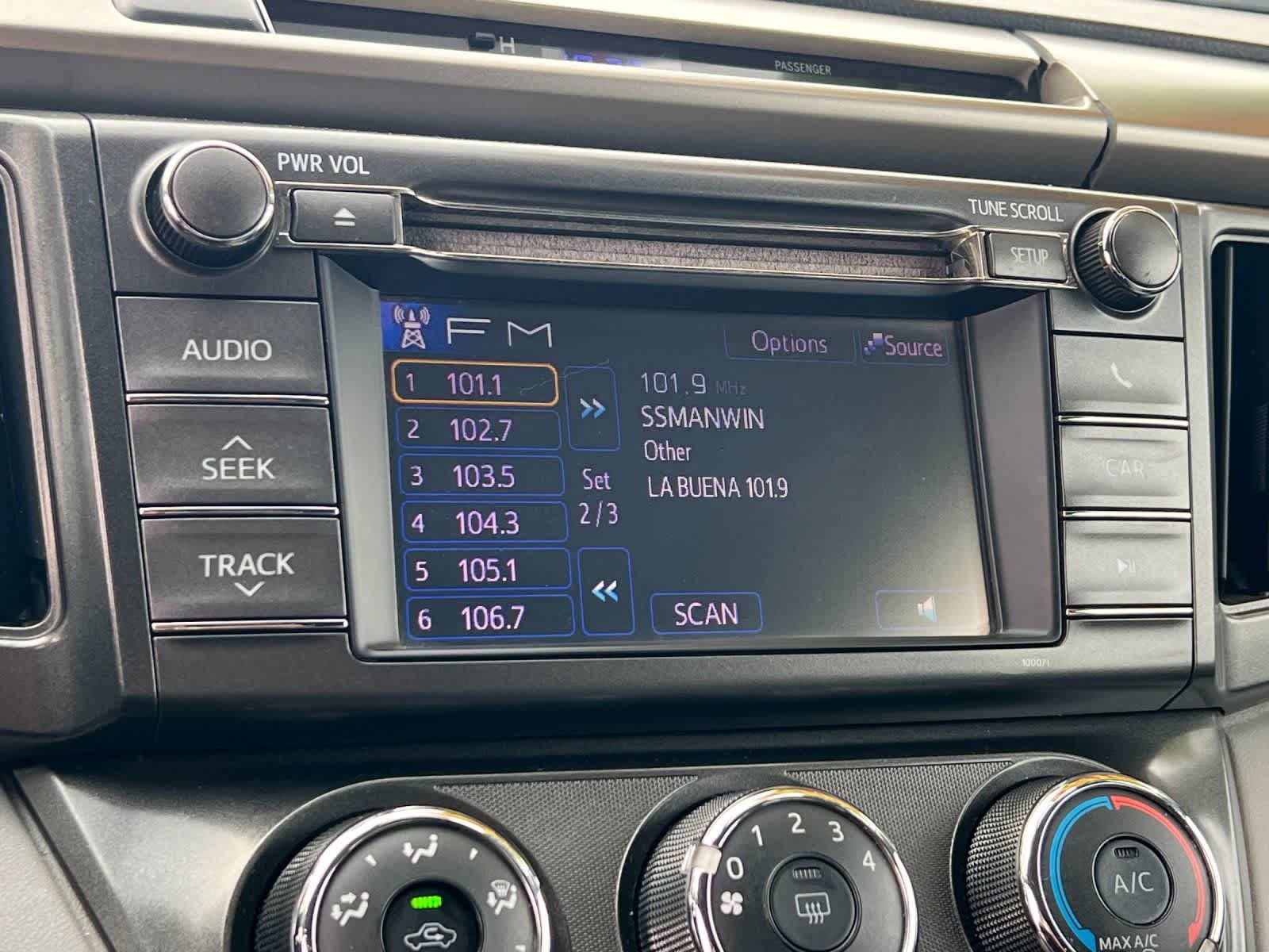 Thumbnail: 2013 Toyota RAV4 - 19