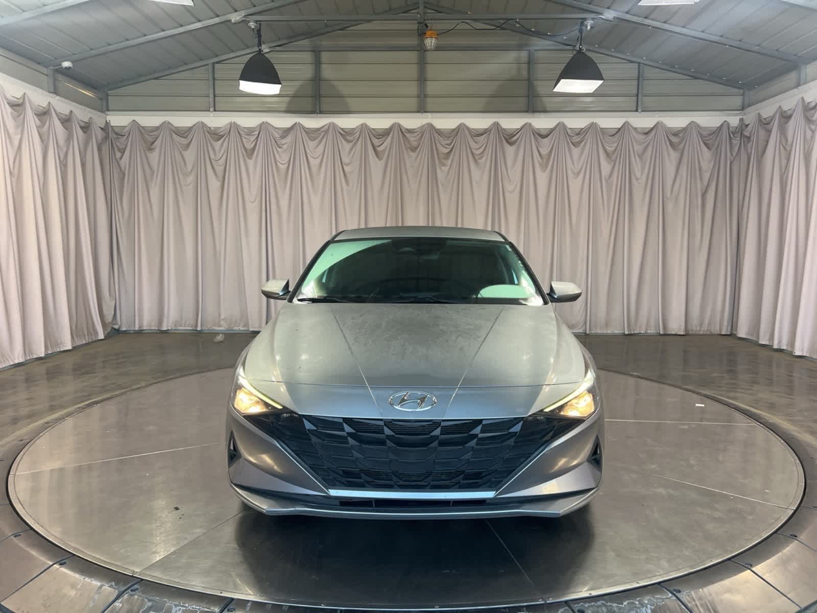 Thumbnail: 2021 Hyundai Elantra - 4