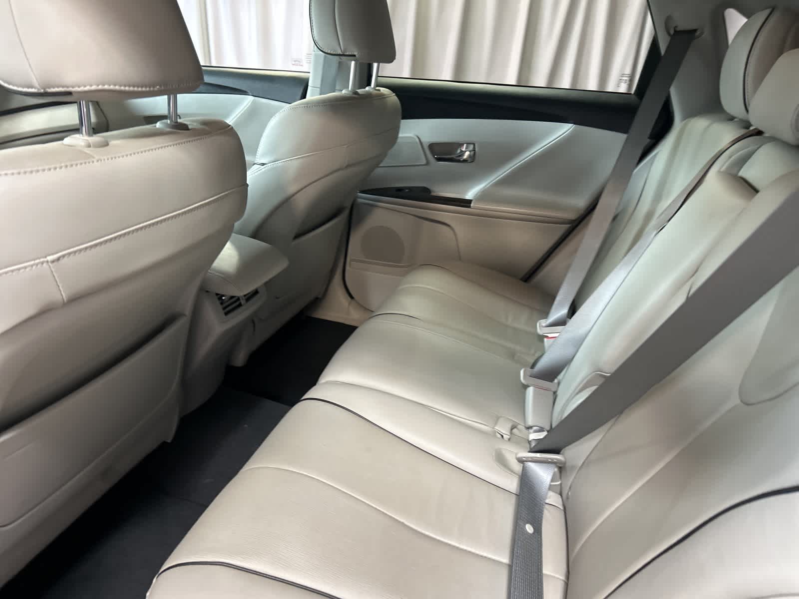 Thumbnail: 2014 Toyota Venza - 19