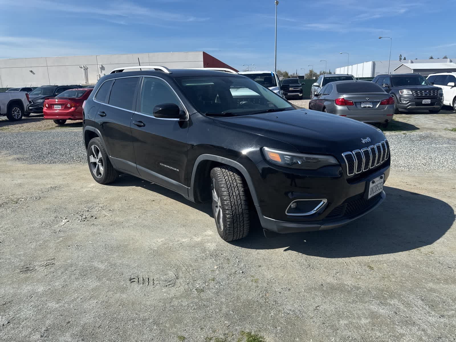 Thumbnail: 2019 Jeep Cherokee - 3