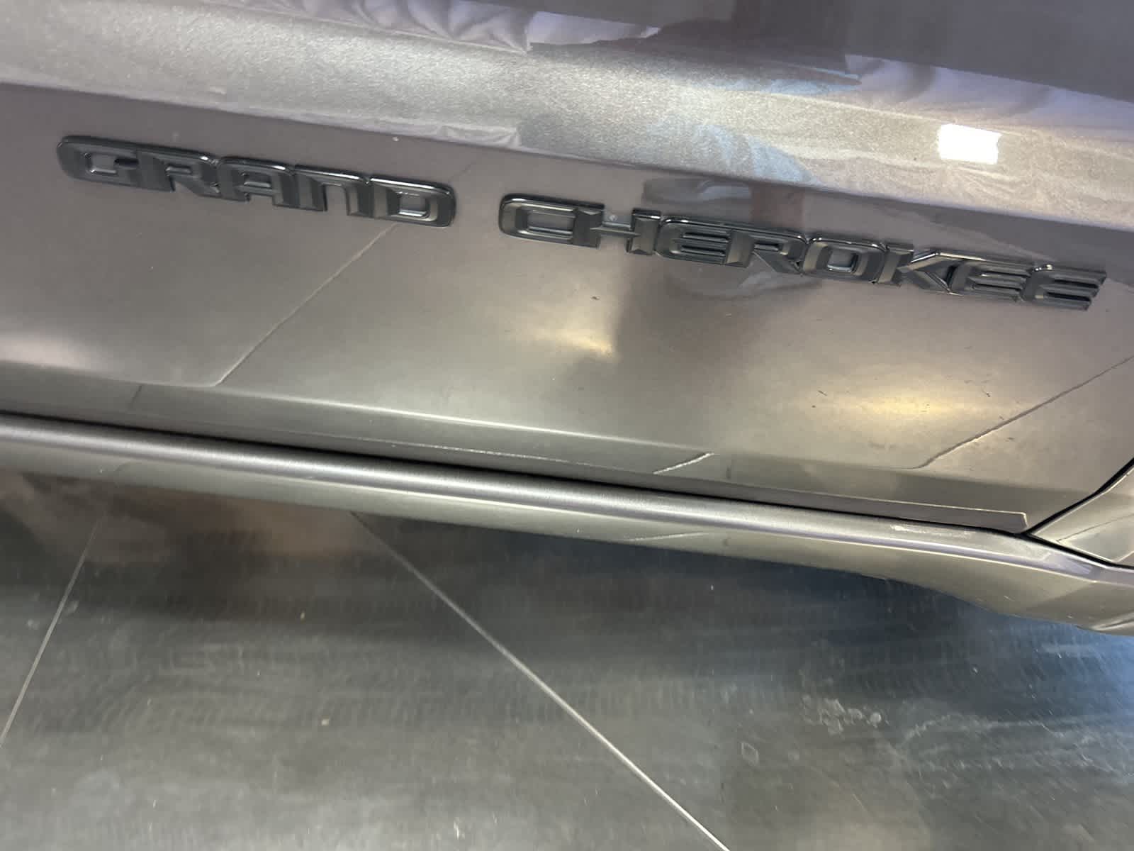 Thumbnail: 2021 Jeep Grand Cherokee - 7