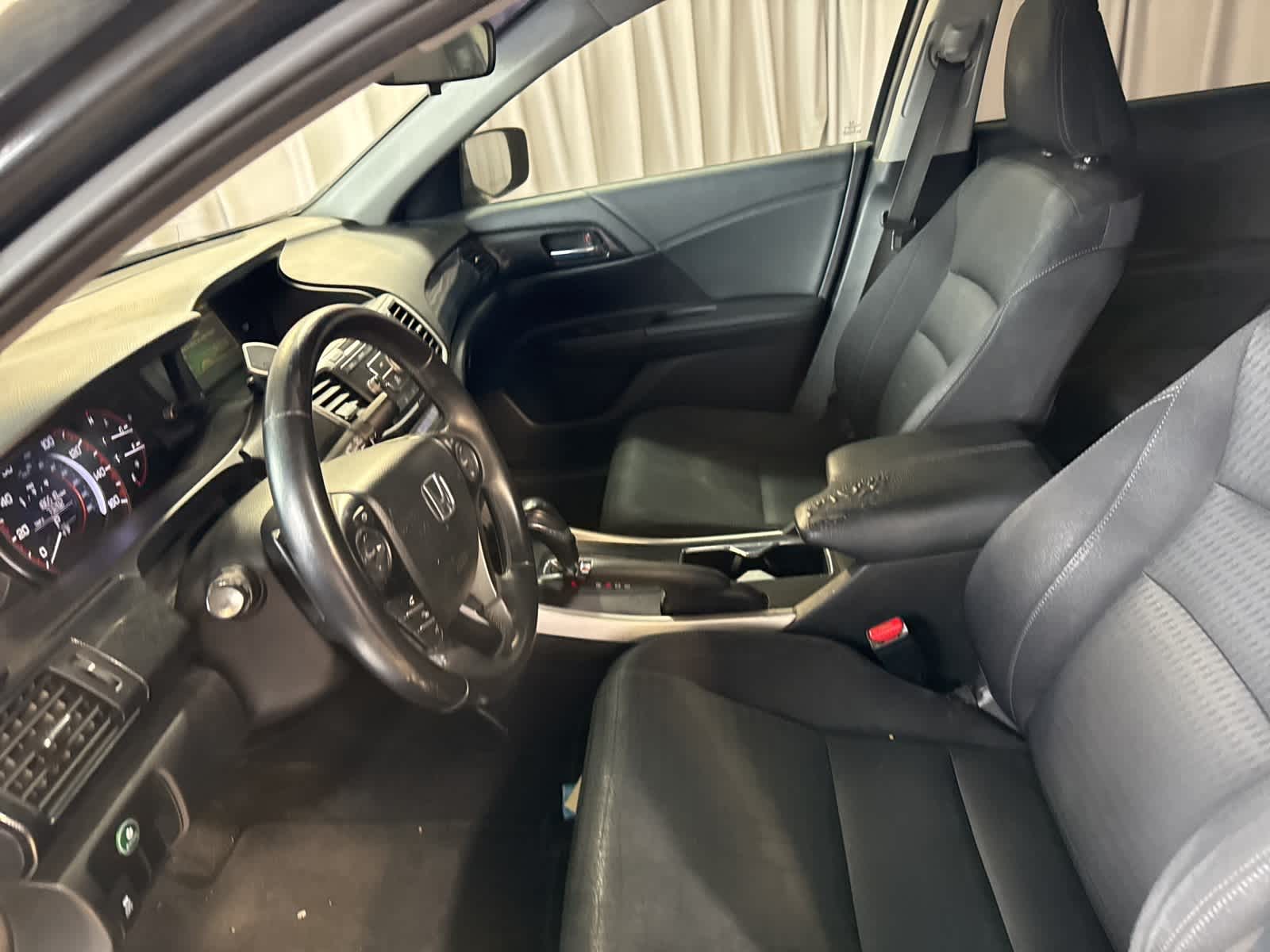 Thumbnail: 2015 Honda Accord - 18