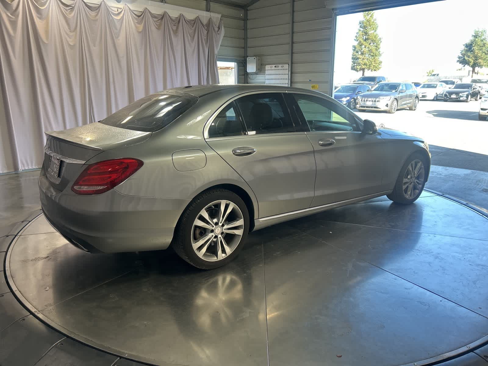 Thumbnail: 2015 Mercedes-Benz C-Class - 8