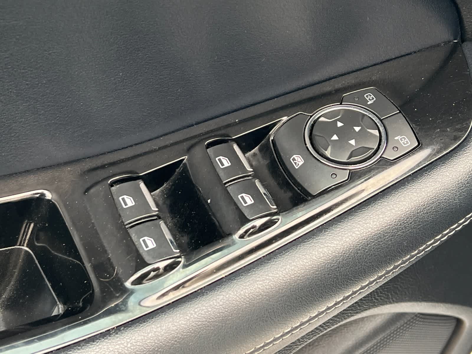 Thumbnail: 2018 Ford Edge - 13