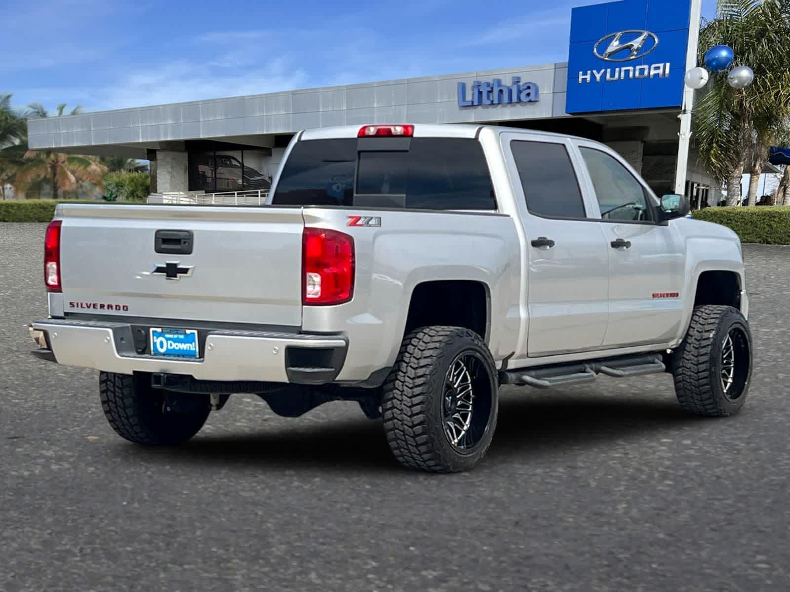 Thumbnail: 2018 Chevrolet Silverado 1500 - 3